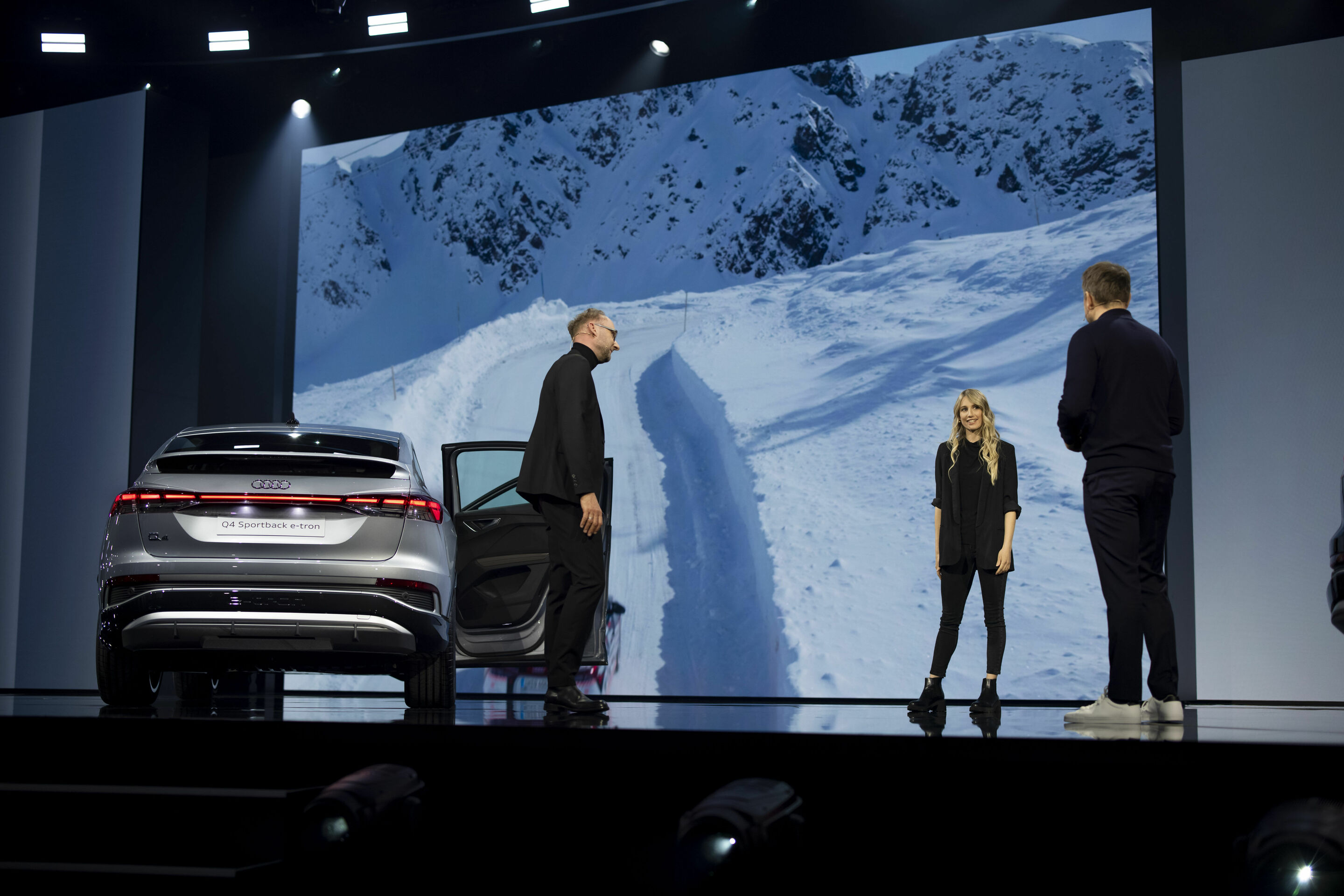 World premiere of the Audi Q4 e-tron: Celebration of Progress