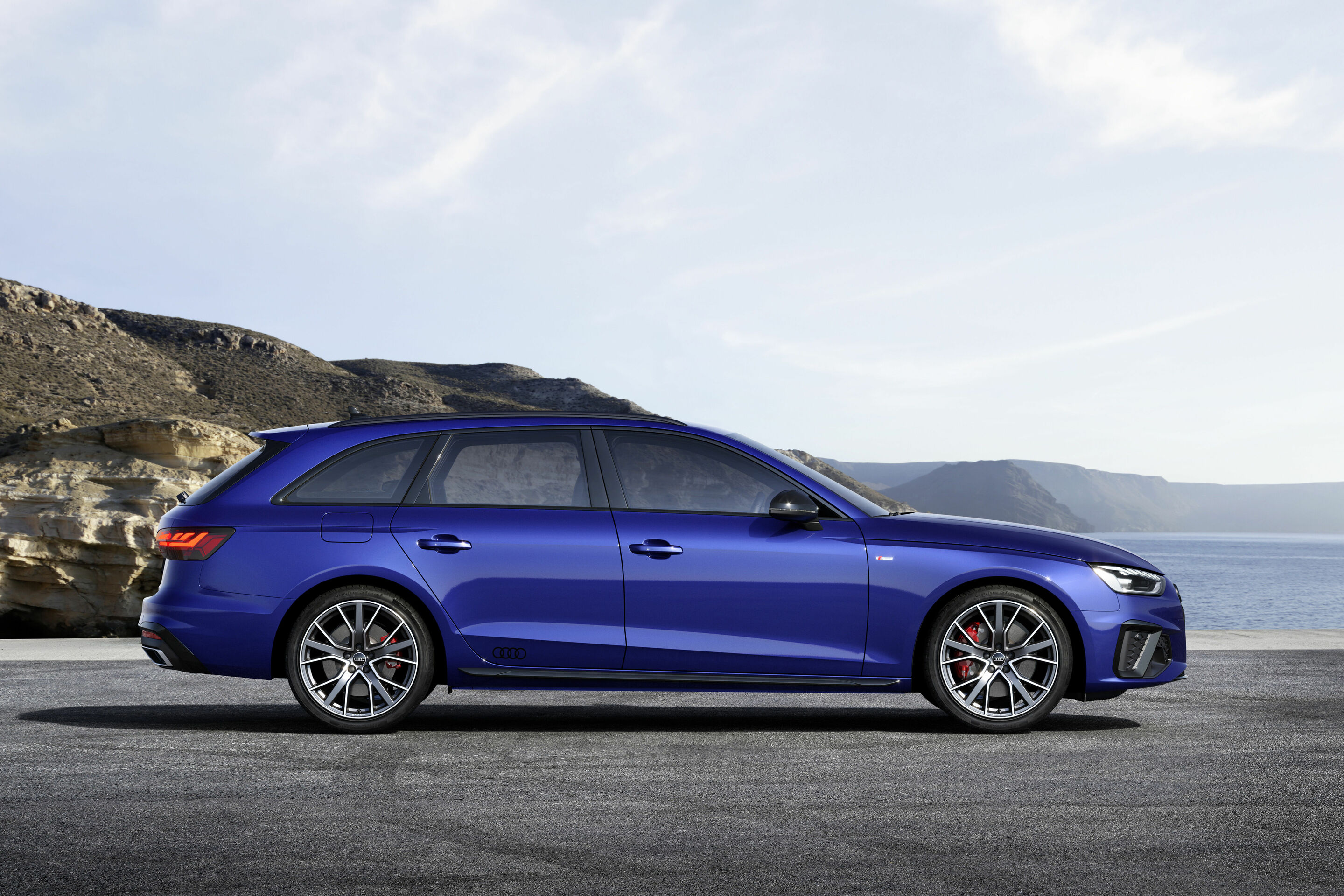 Audi A4 Avant S line competition plus