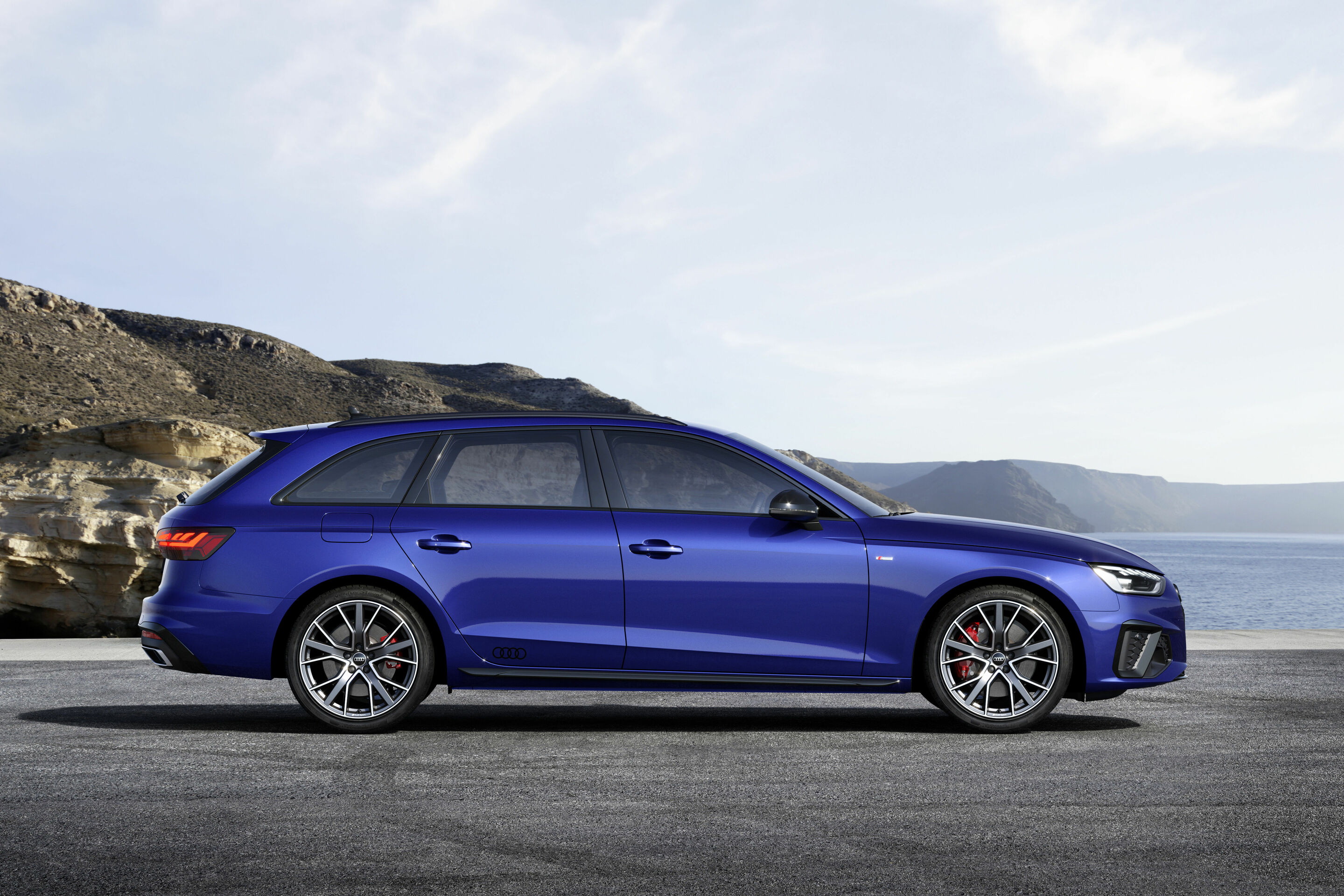 Audi A4 Avant S line competition plus