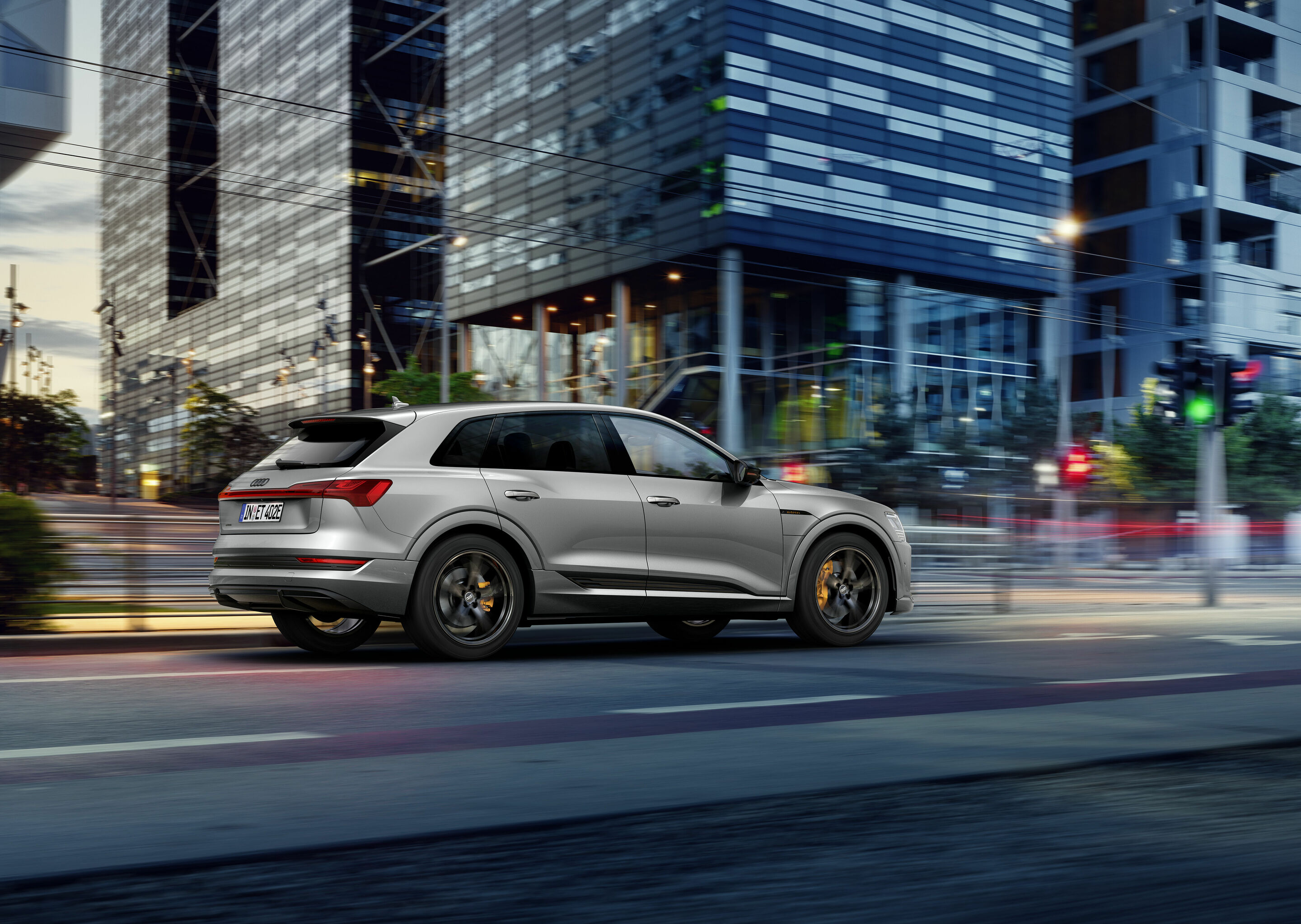 Audi e-tron S line black edition