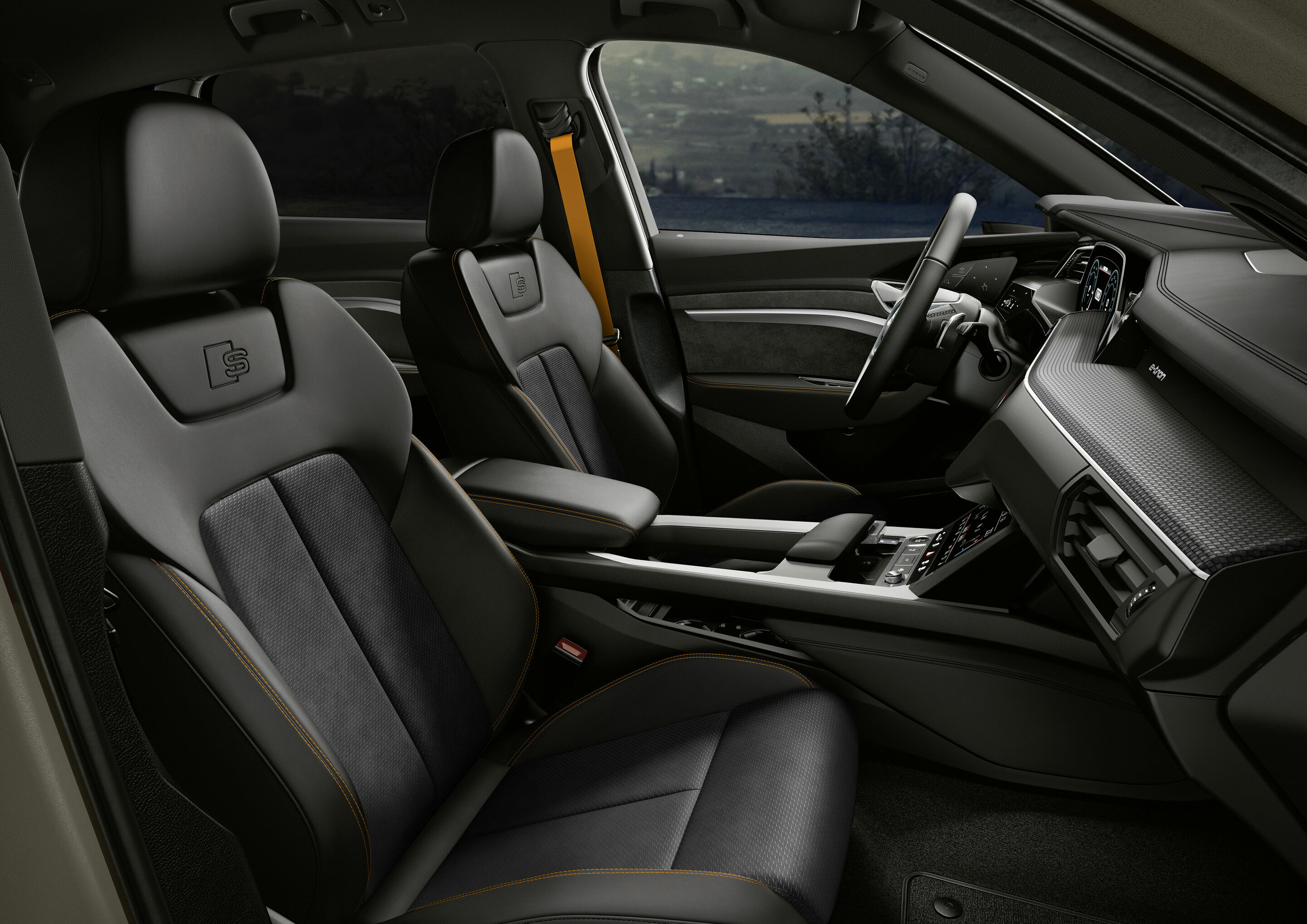 Audi e-tron S line black edition