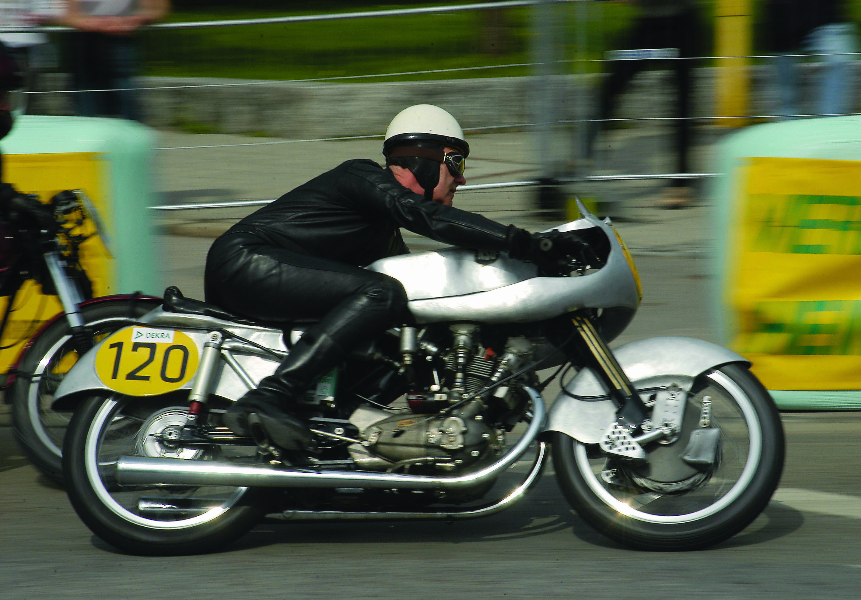 NSU Rennmax von 1953 beim Donau-Ring 2004