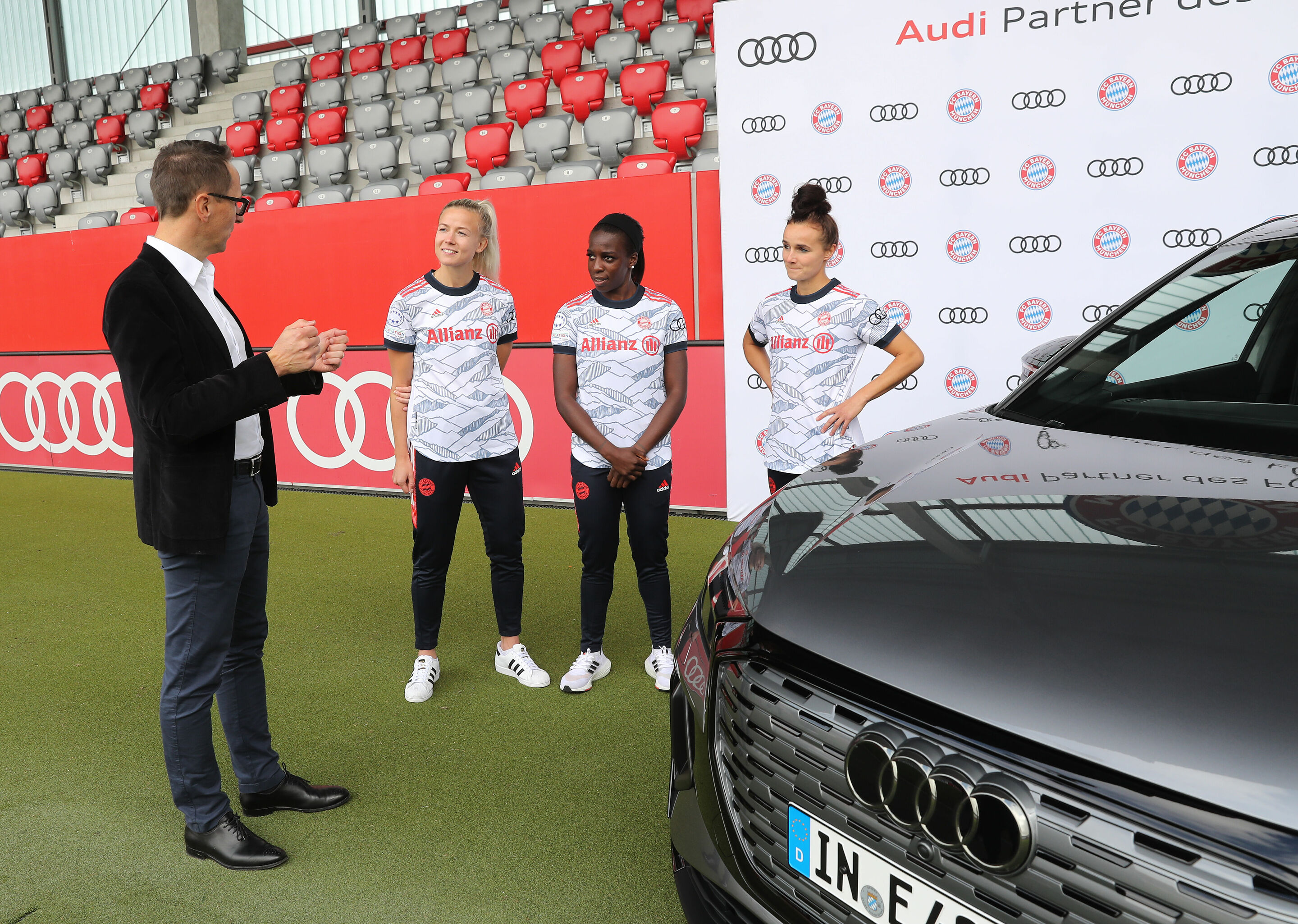Audi becomes a partner of women’s soccer at FC Bayern Munich