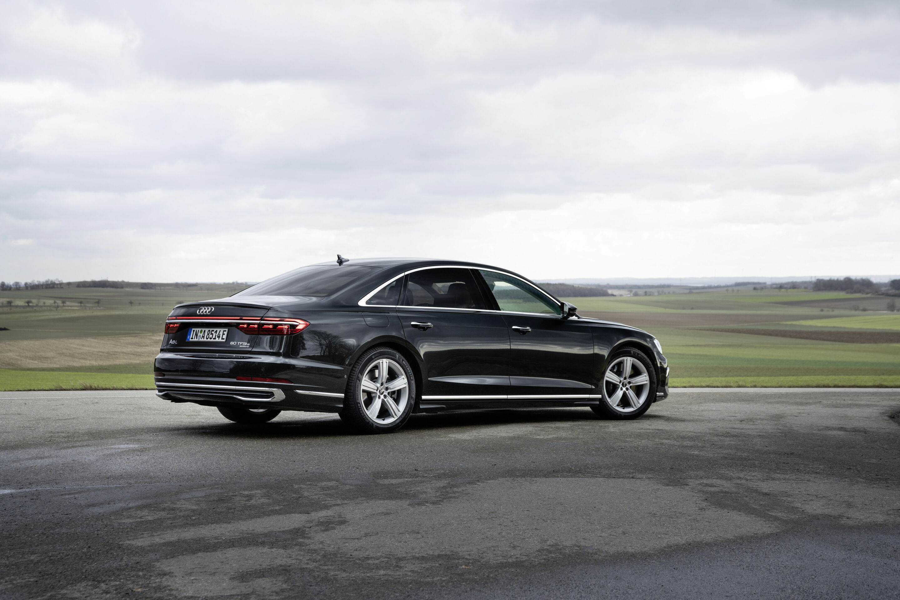 Audi A8 L TFSI e