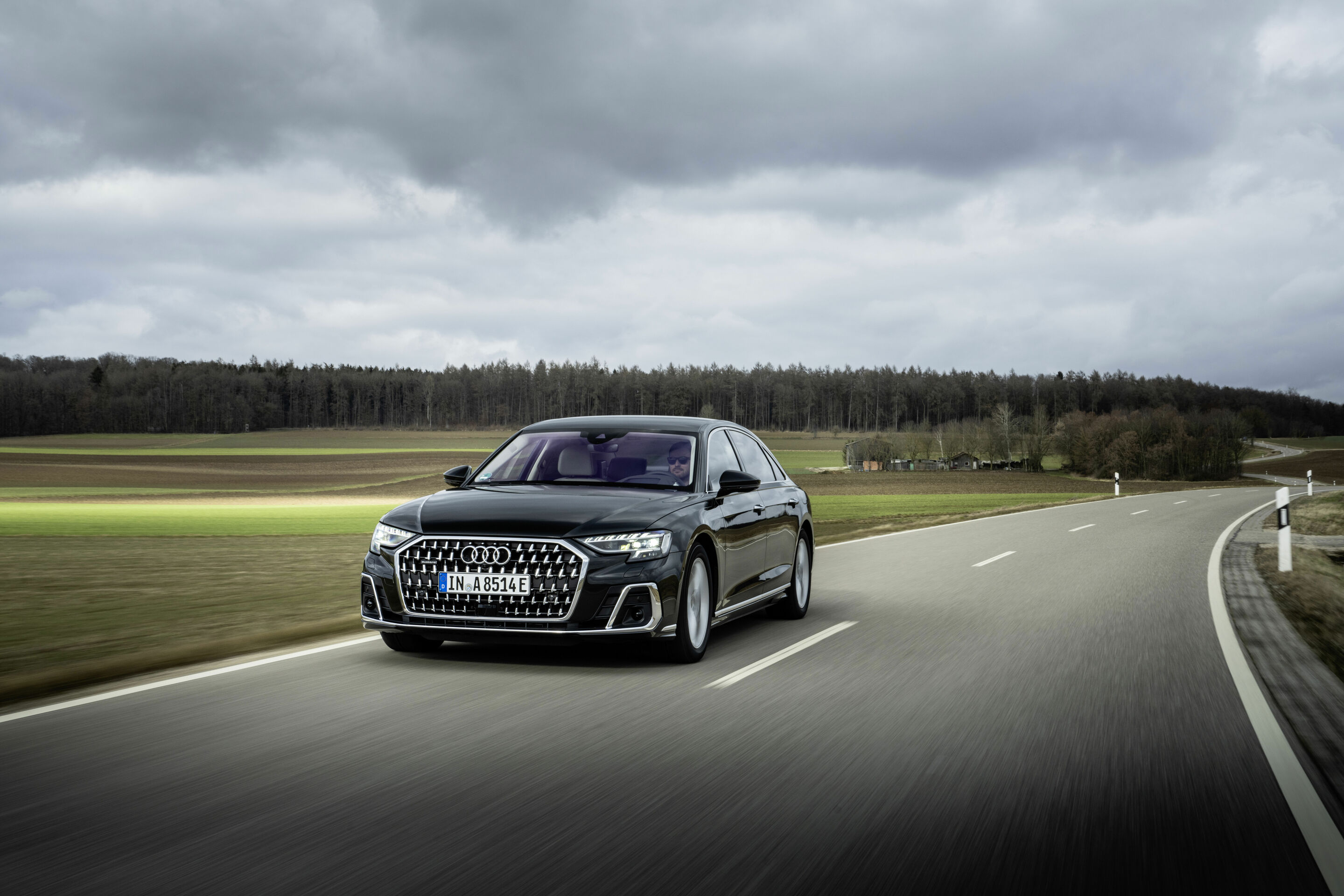 Audi A8 L TFSI e