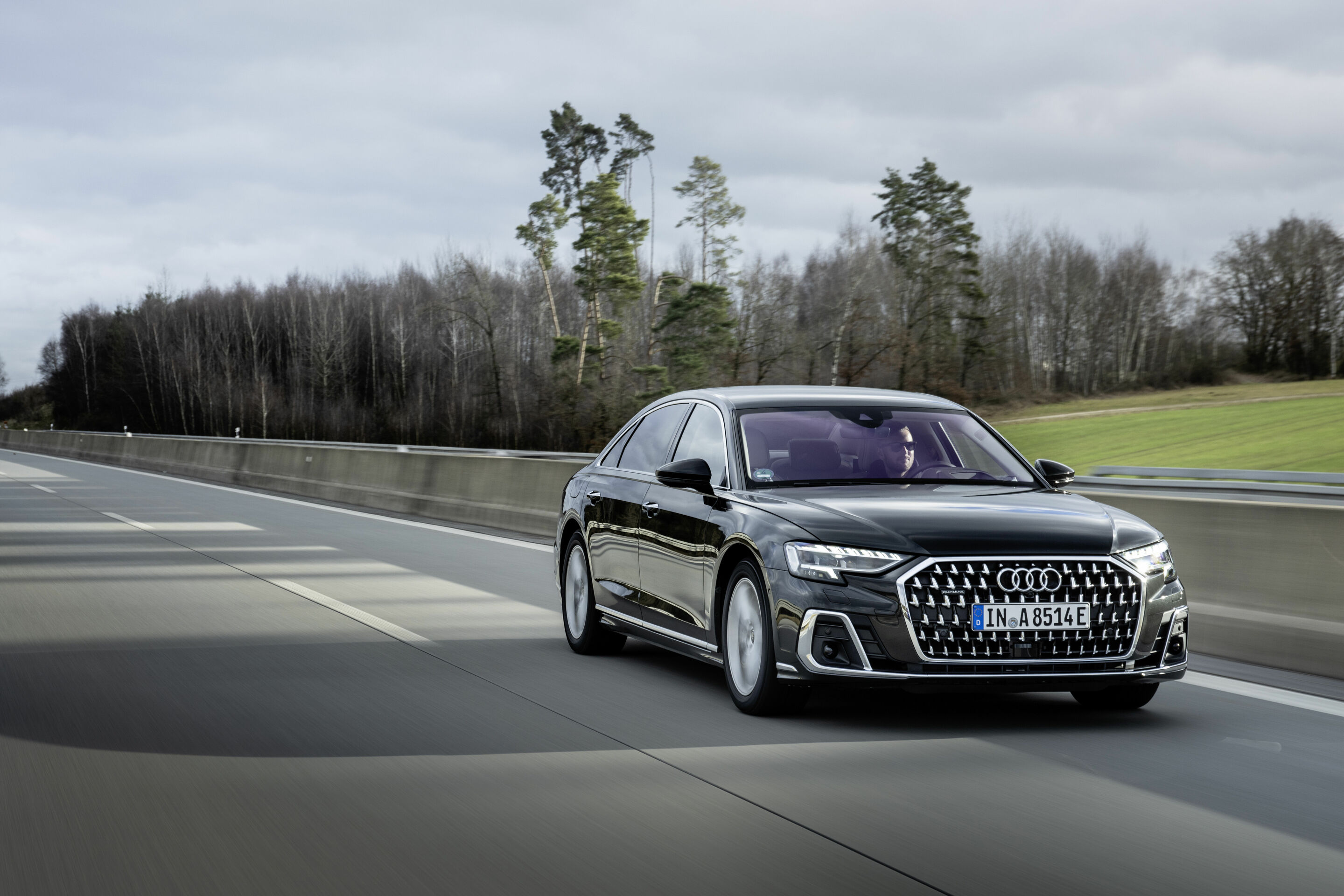 Audi A8 L TFSI e