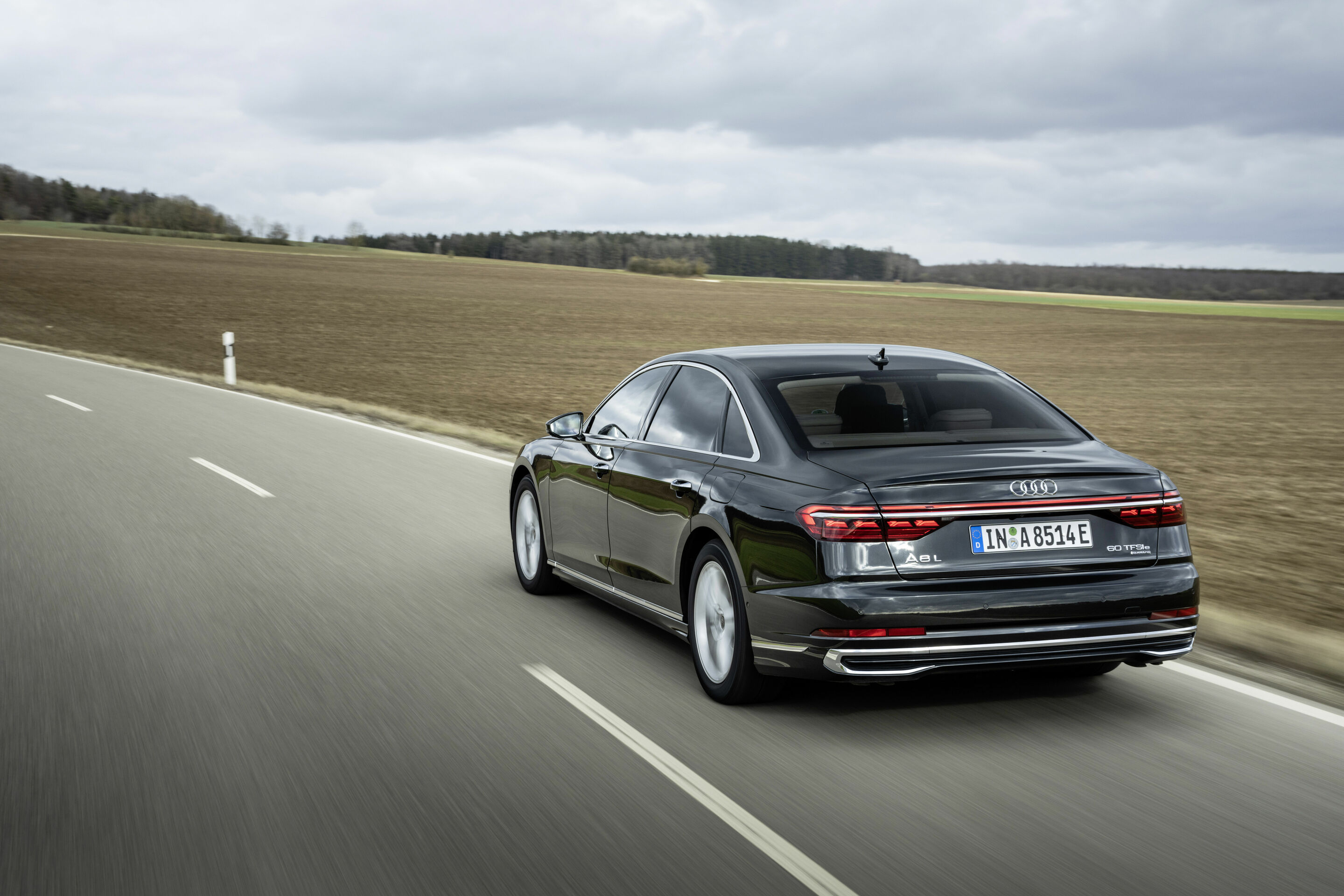 Audi A8 L TFSI e