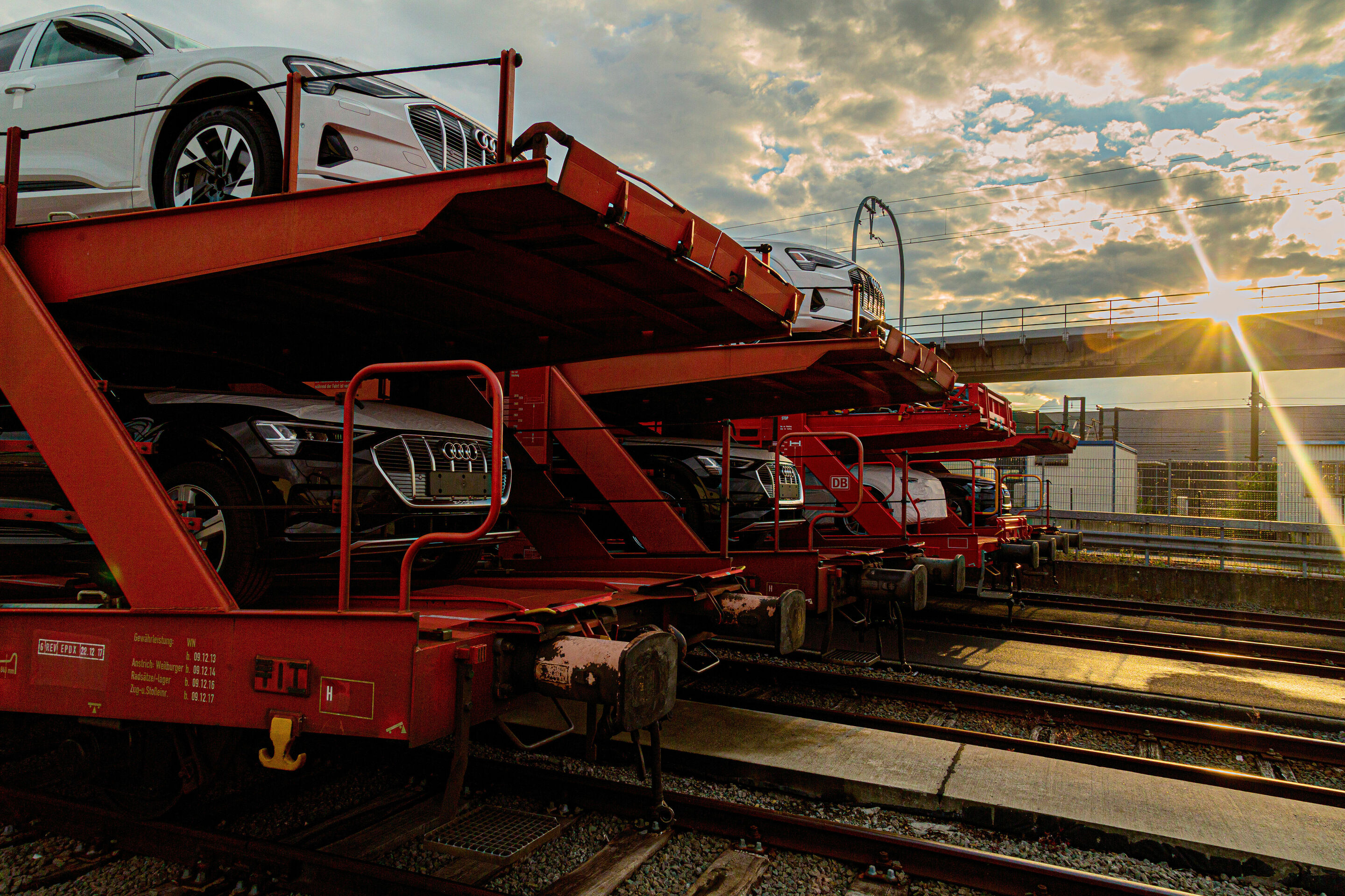 Vom Lkw auf die Bahn: Audi stellt die Anlieferung der Batteriemodule für Brüssel um