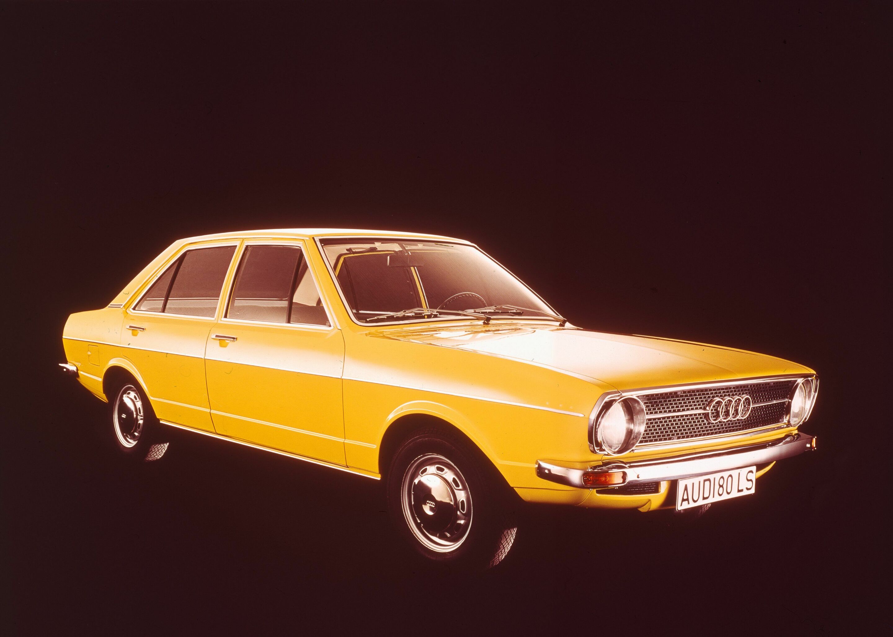 Audi captures the zeitgeist with this car: first Audi 80 unveiled 50 years ago