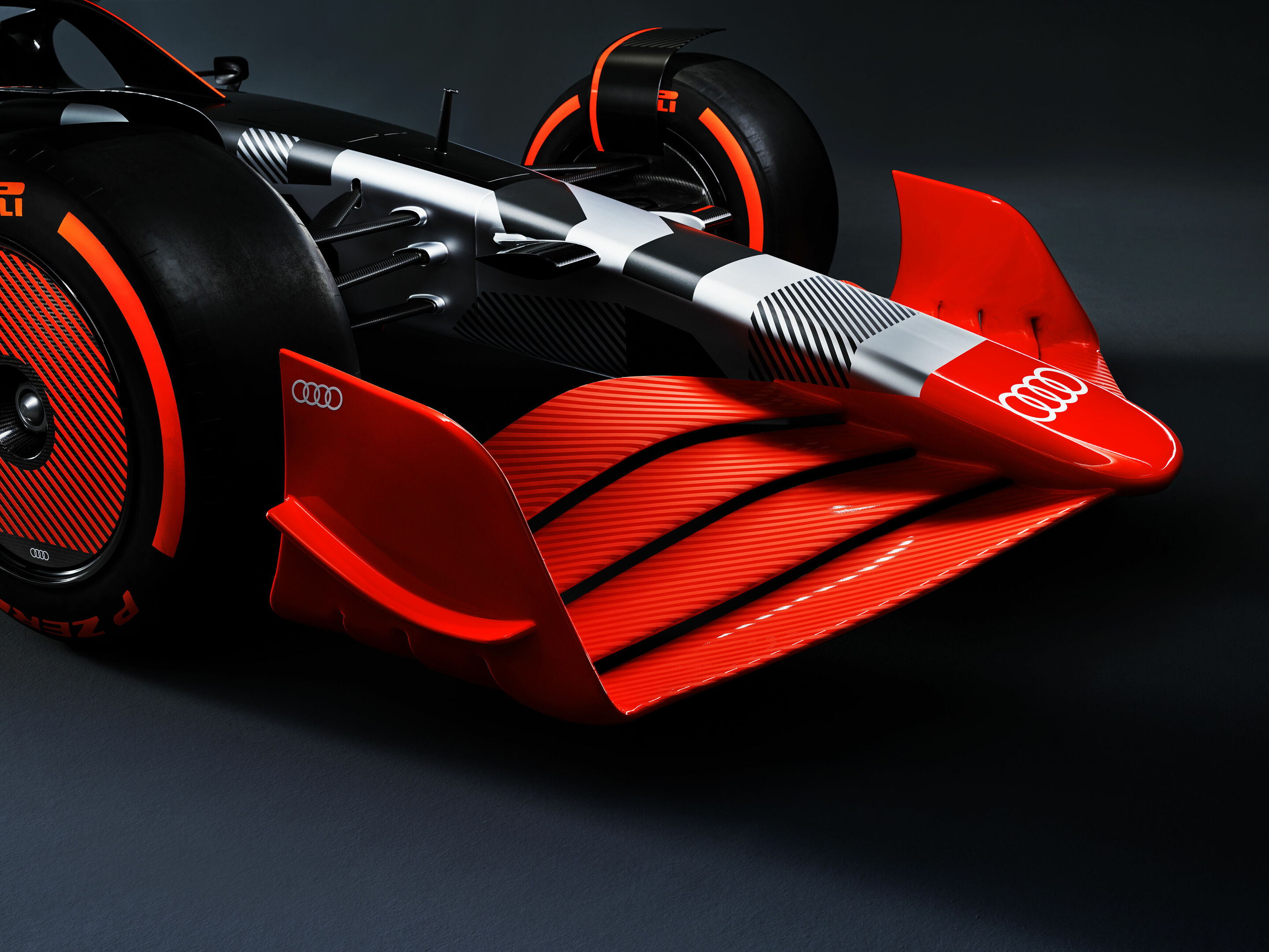 Showcar mit Audi F1 launch livery