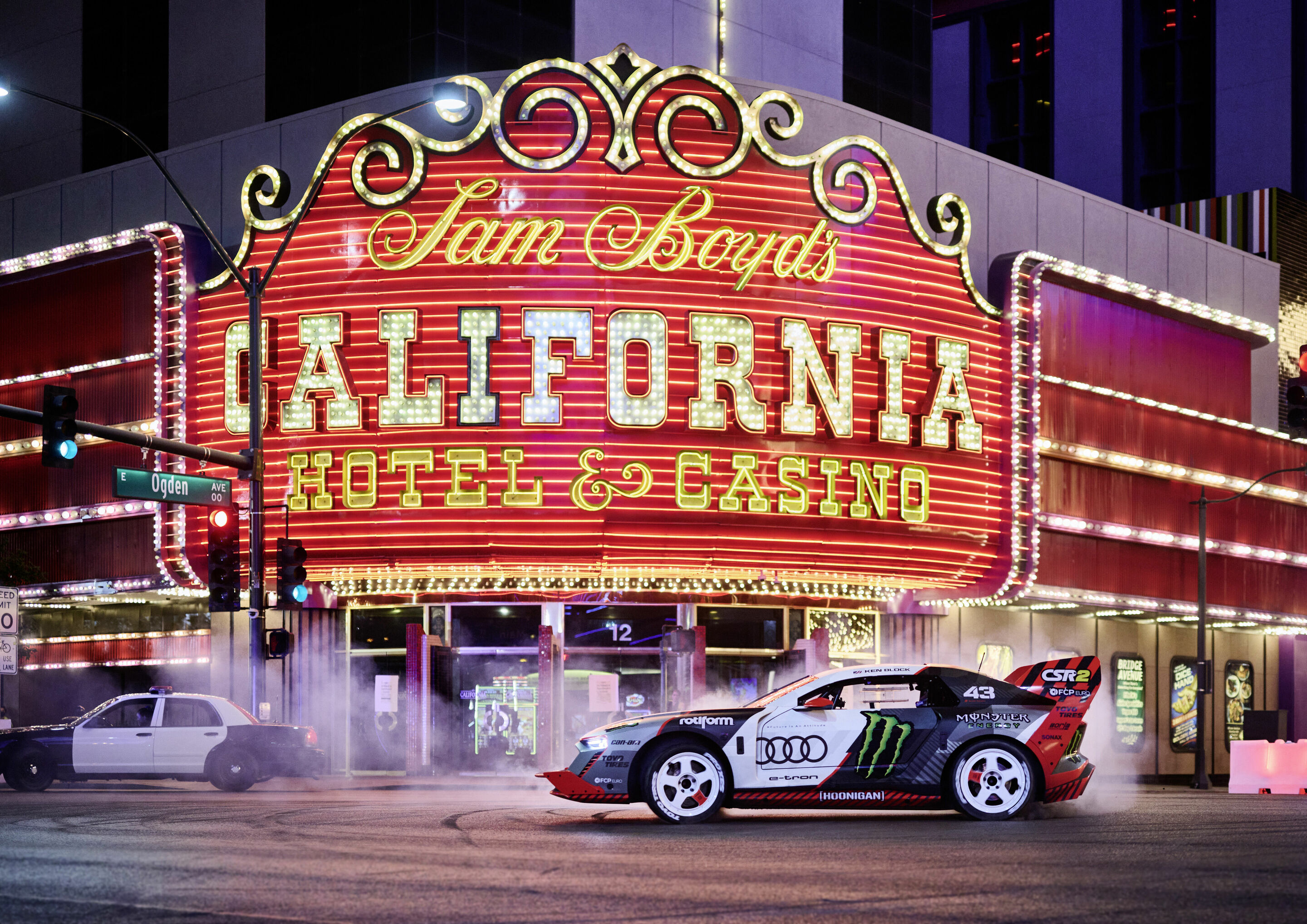 Ken Block und der Audi S1 Hoonitron elektrisieren Las Vegas