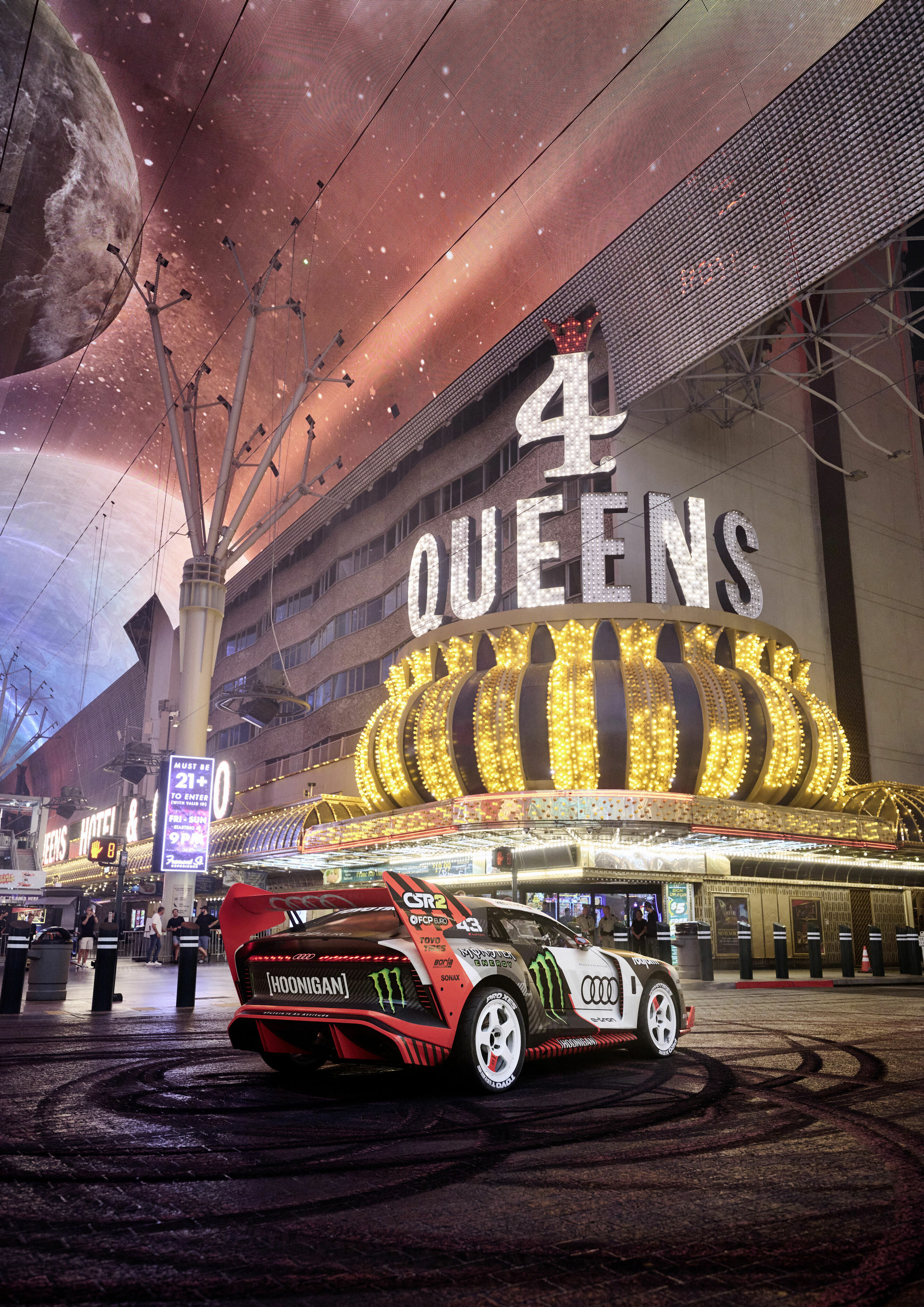 Ken Block und der Audi S1 Hoonitron elektrisieren Las Vegas