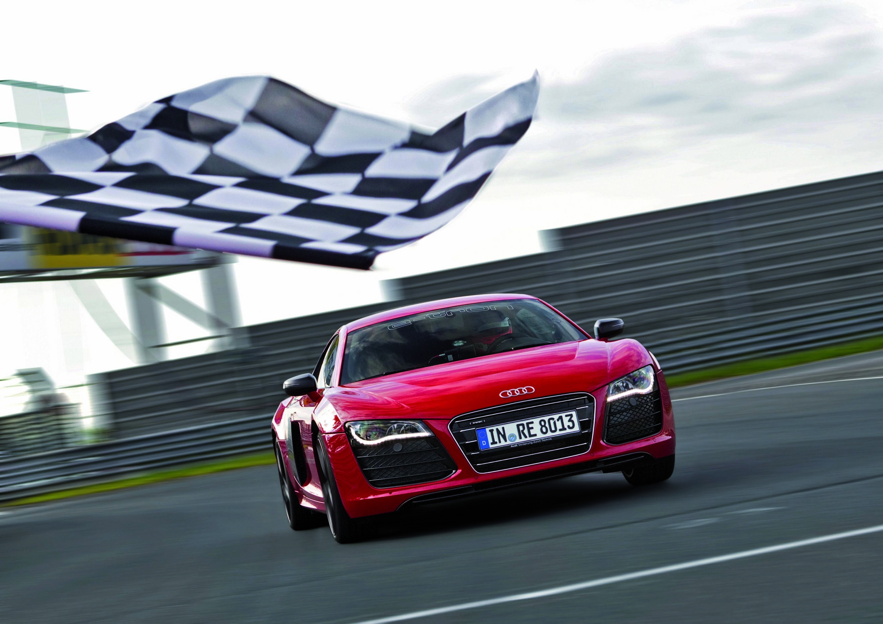 Audi R8 e-tron: Weltrekord auf der Nürburgring Nordschleife am 26. Juni 2012