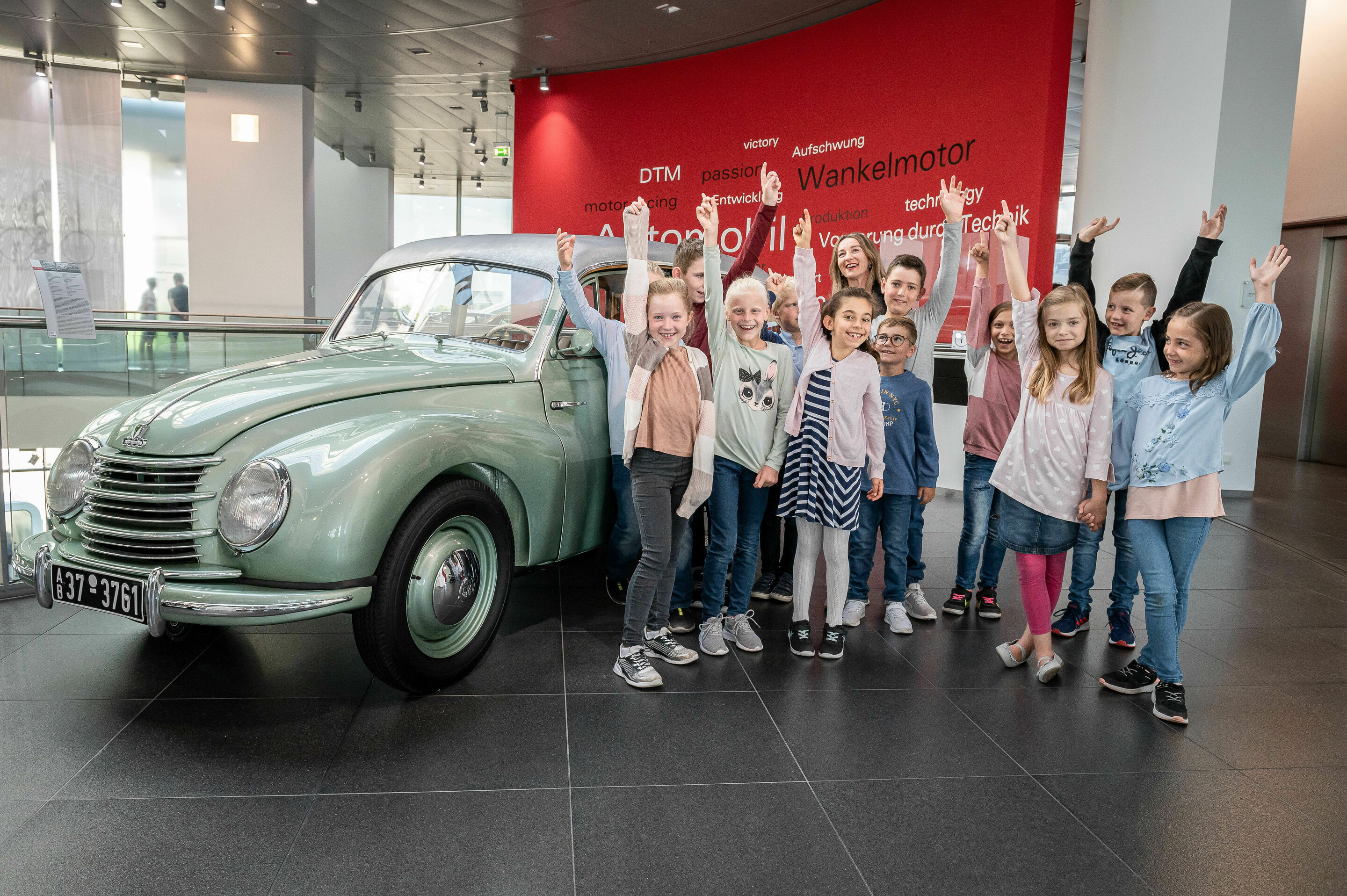 Kinderrallye mit Roboter ADUI