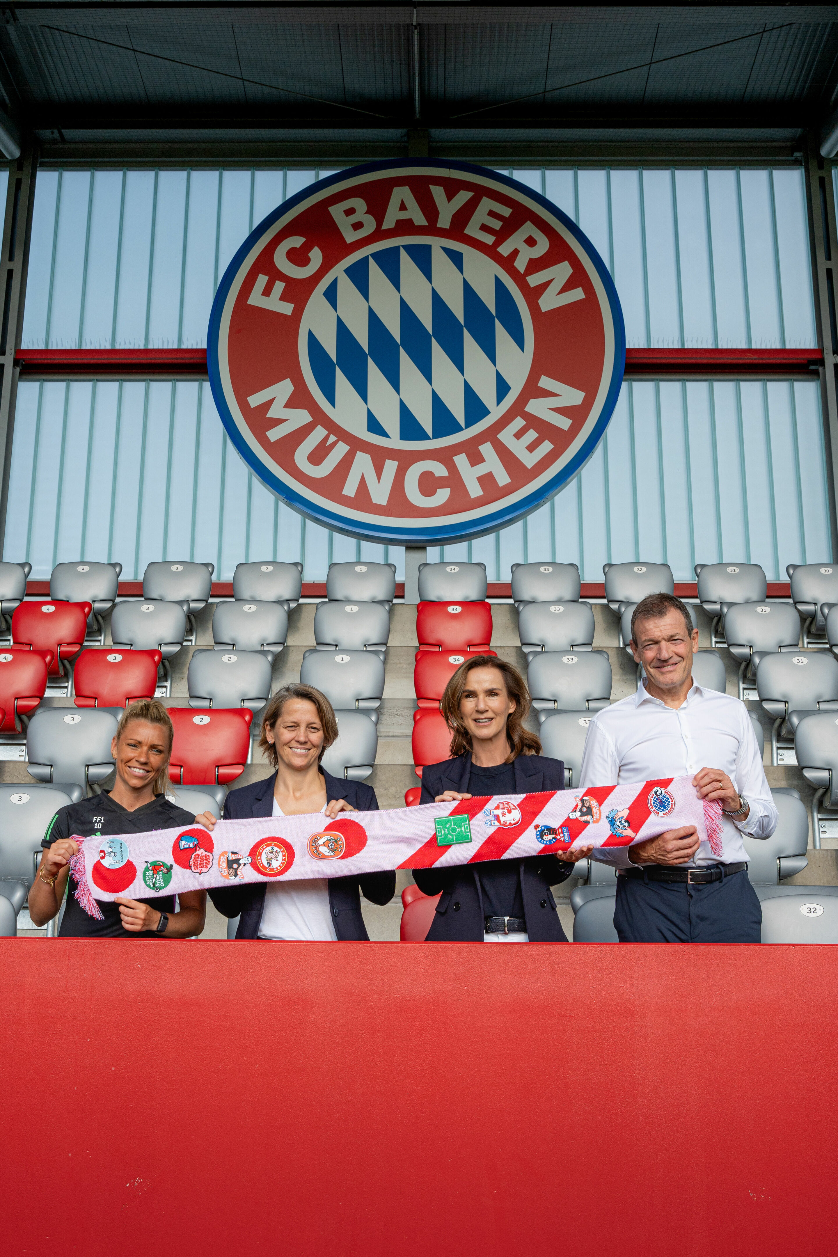Audi und Deutsche Meisterinnen des FC Bayern München verlängern erfolgreiche Zusammenarbeit Audi MediaCenter