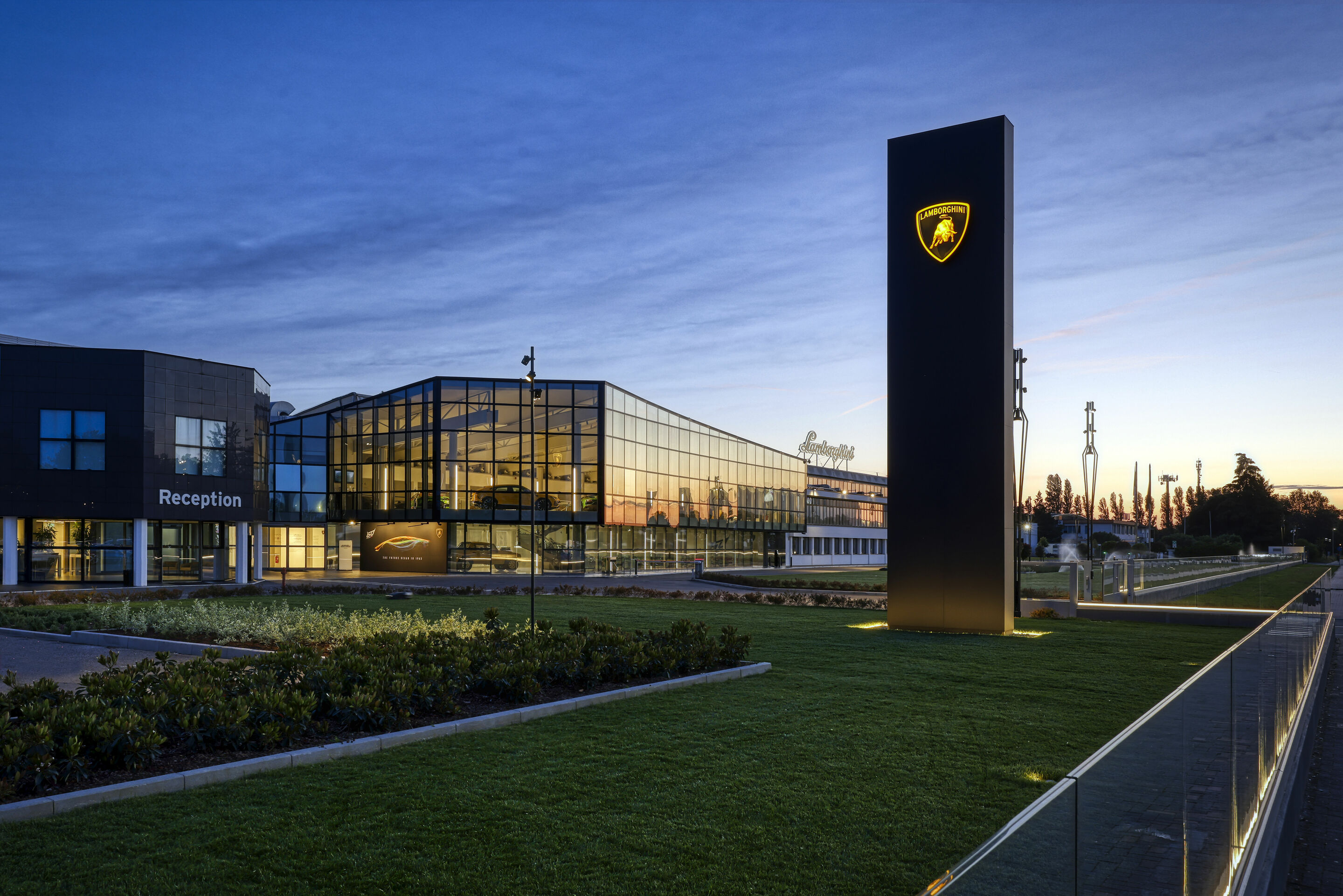 Urus und Huracán führen die Rekordbilanz von Automobili Lamborghini im ersten Halbjahr 2023 an