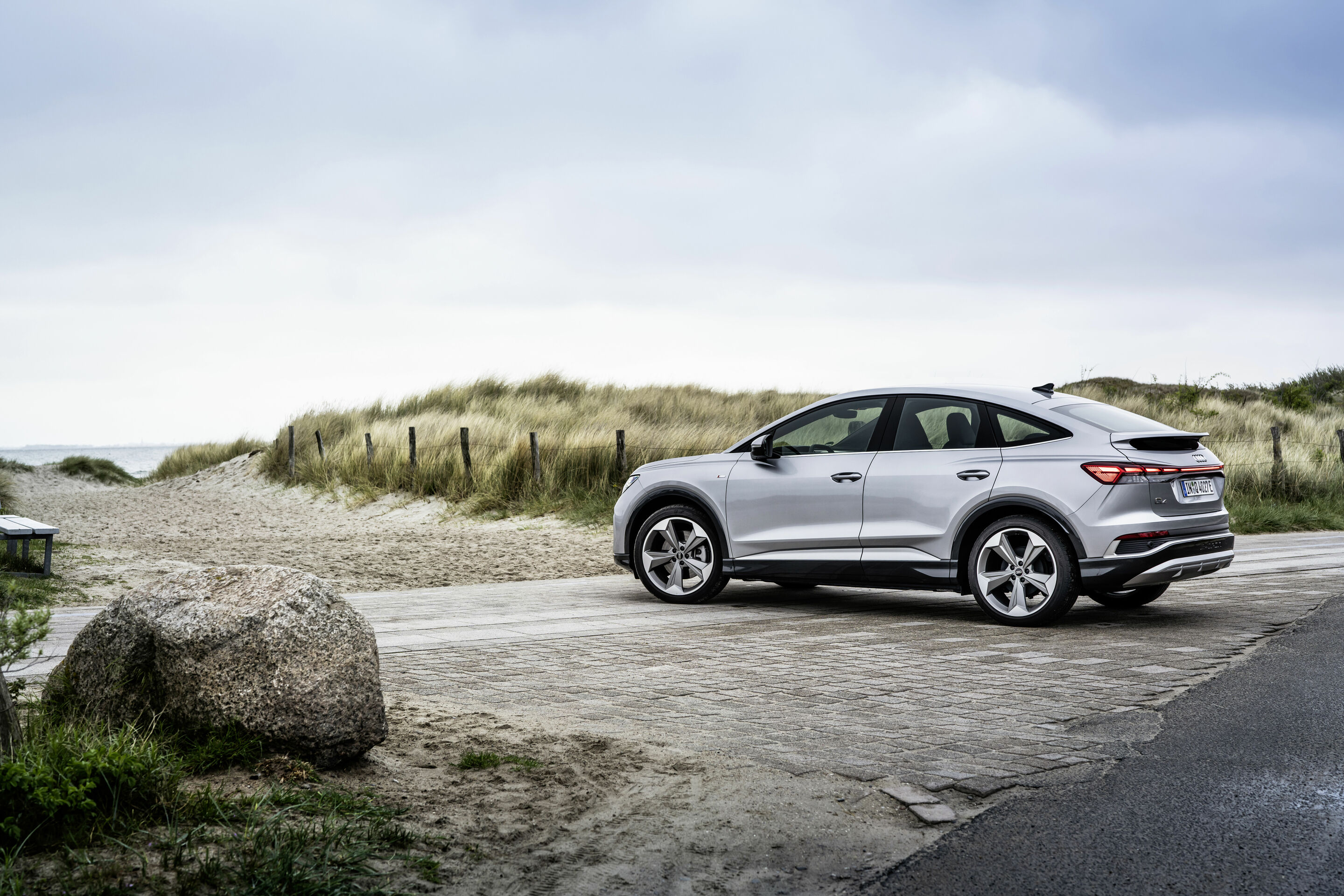 Q4 Sportback e-tron