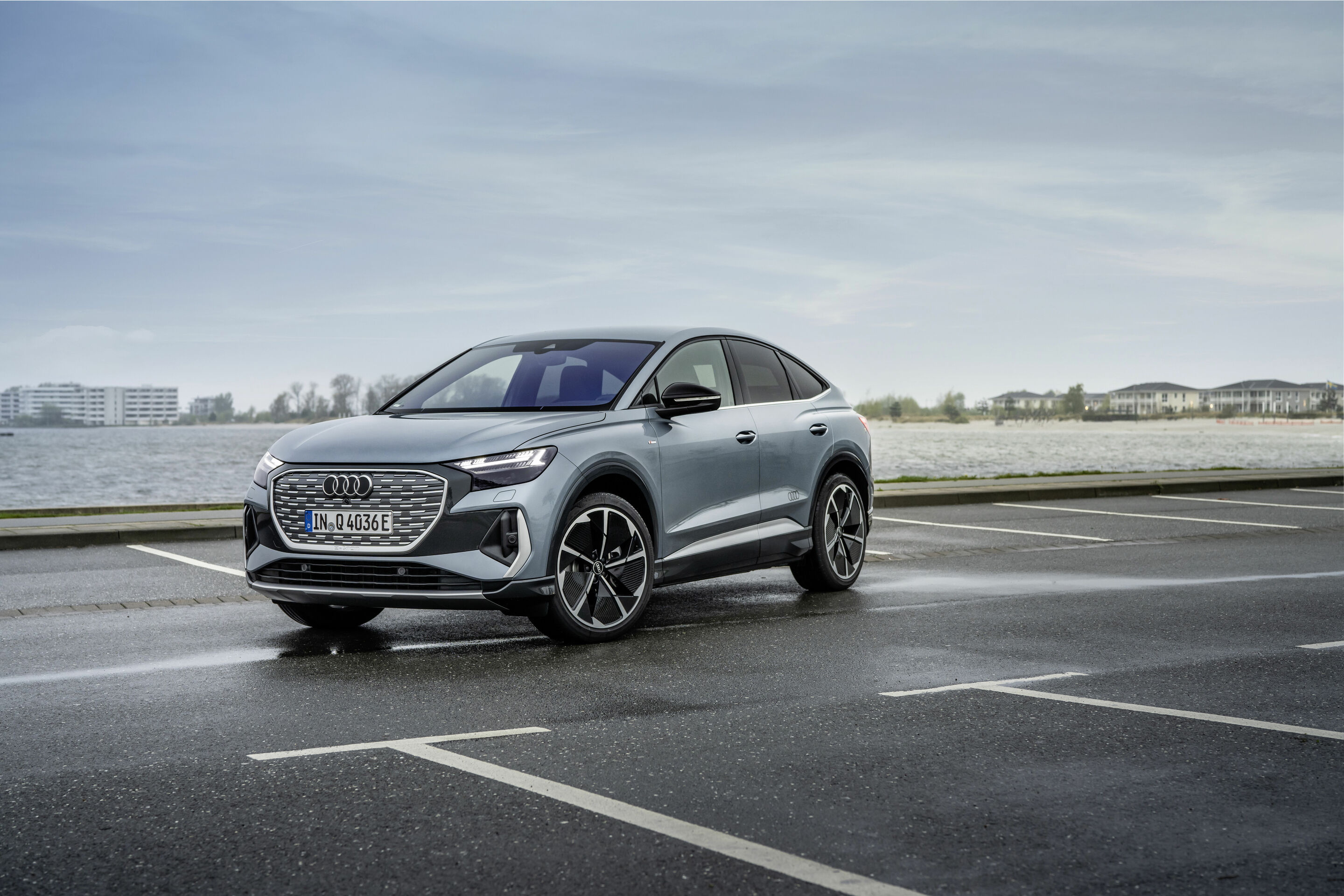 Q4 Sportback e-tron