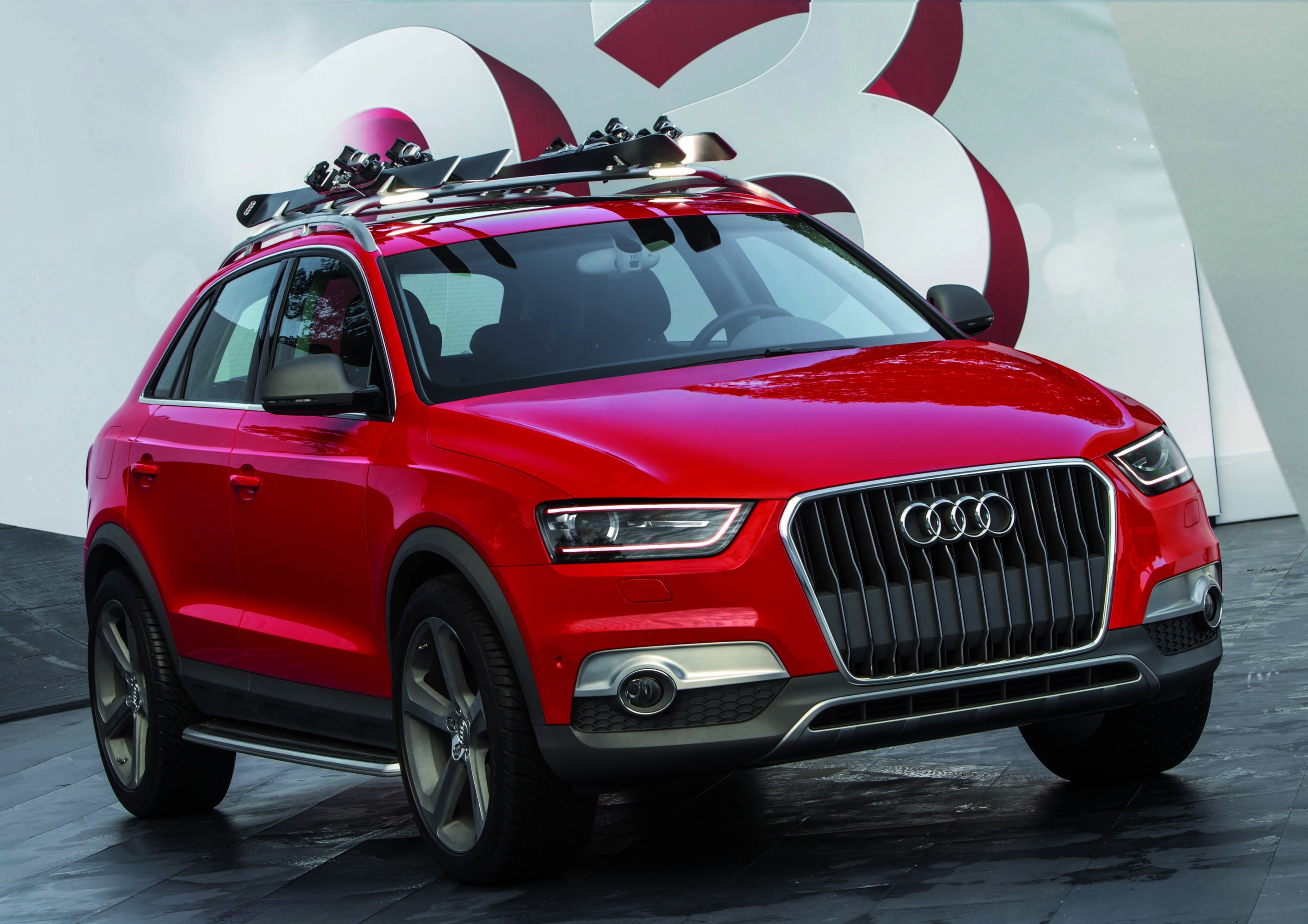 Audi Q3 red track