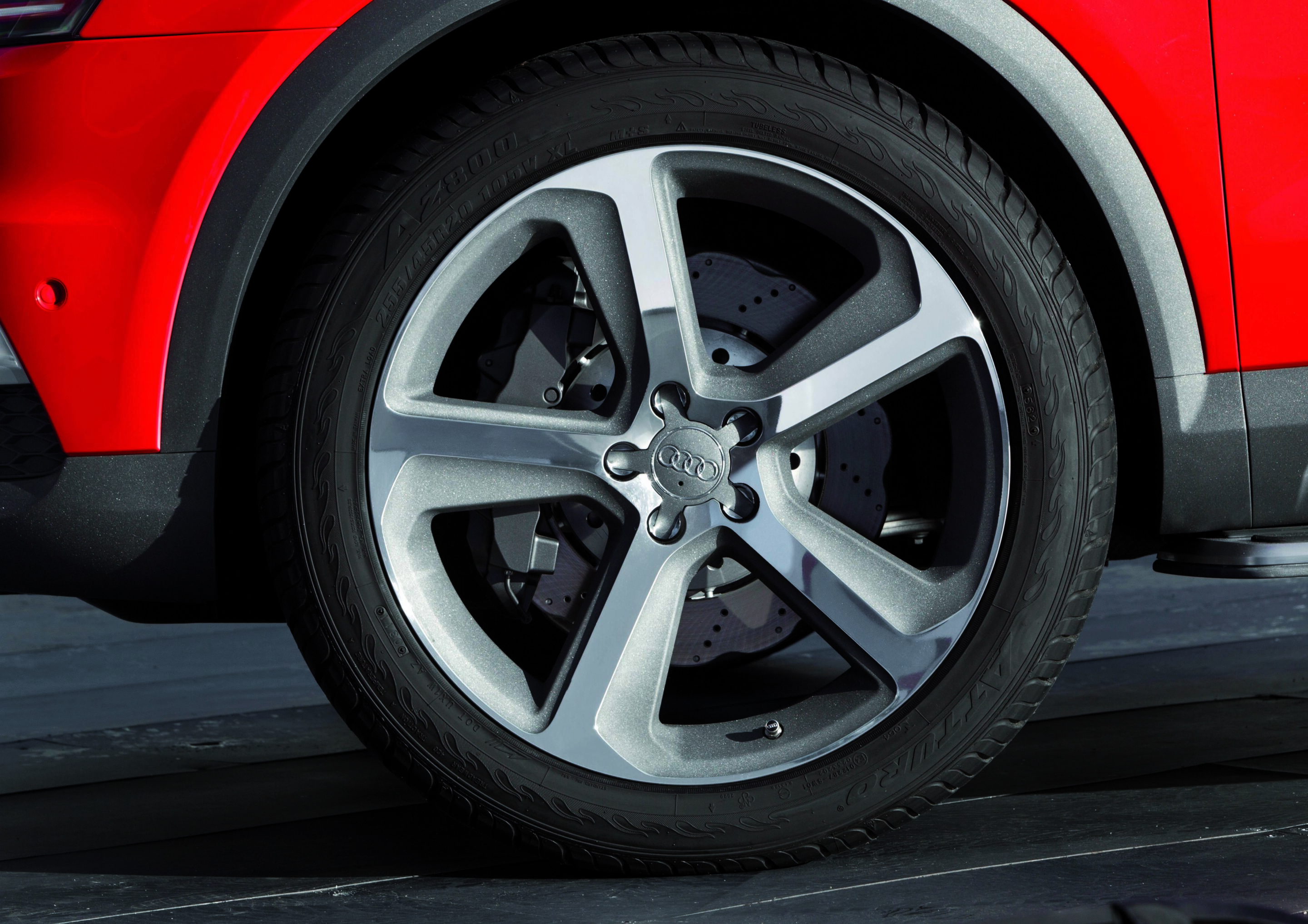 Audi Q3 red track