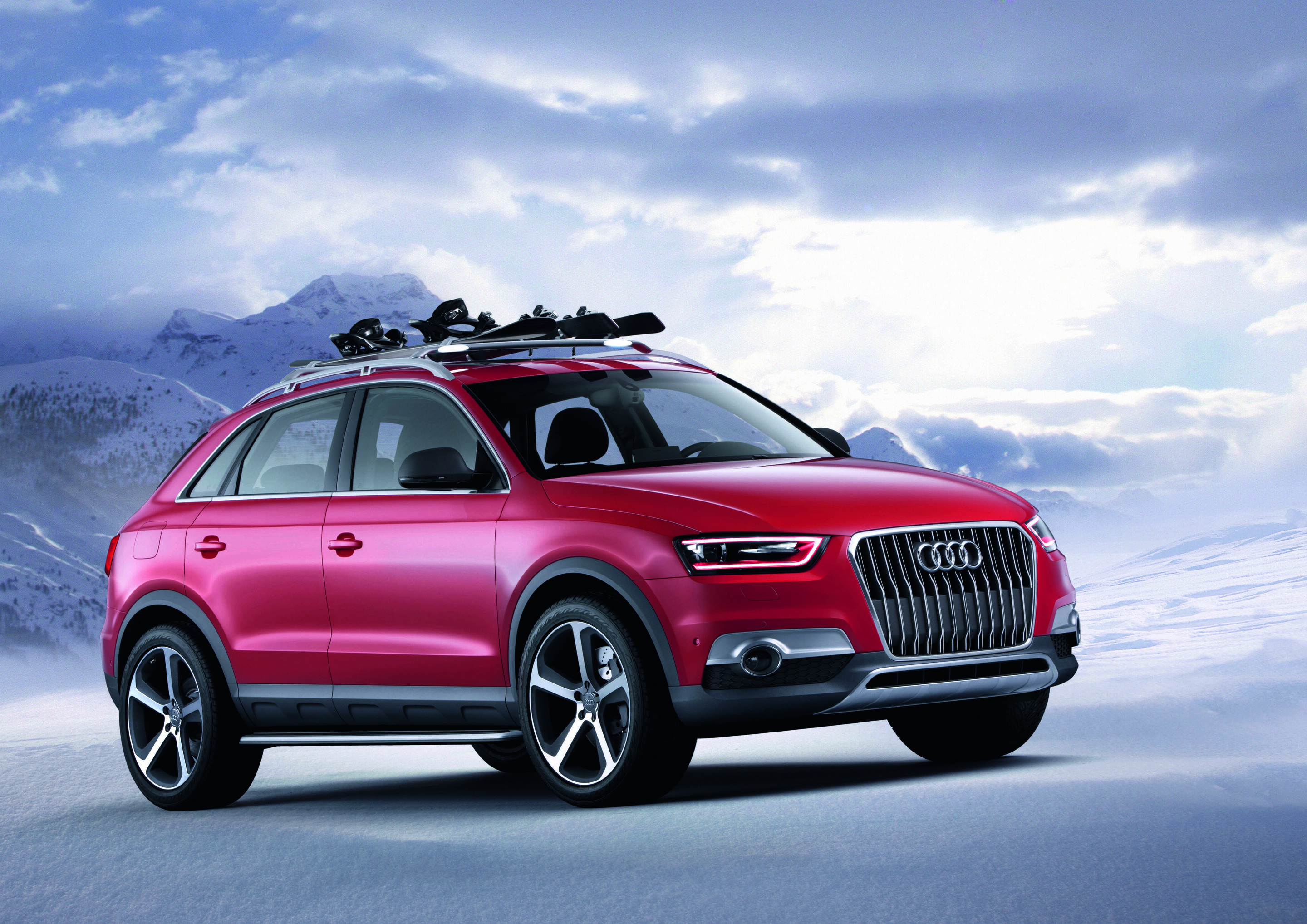 Audi Q3 red track