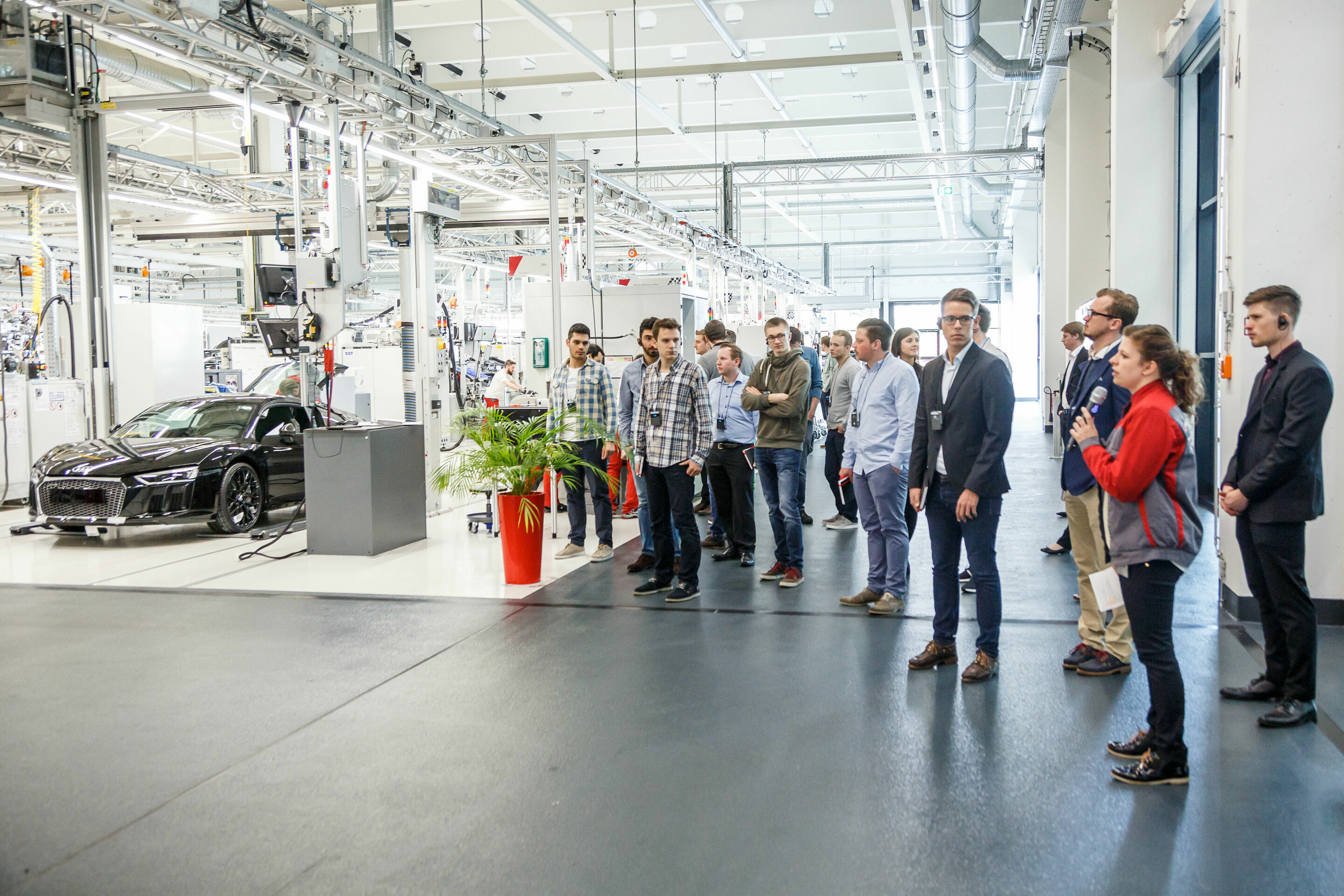 „Tag der Logistik“: Studenten auf Erkundungstour bei Audi