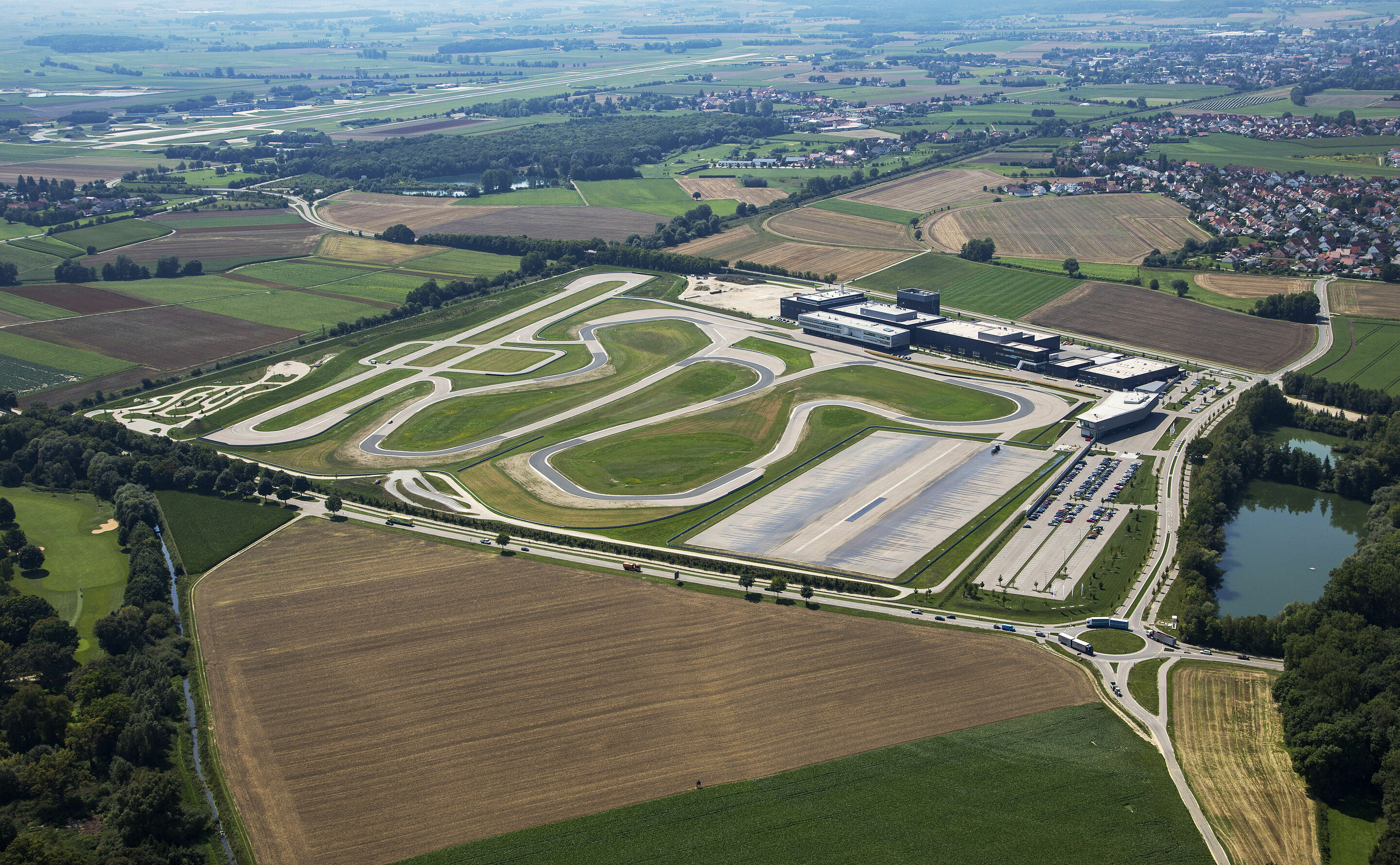 Audi Neuburg (Luftaufnahme)