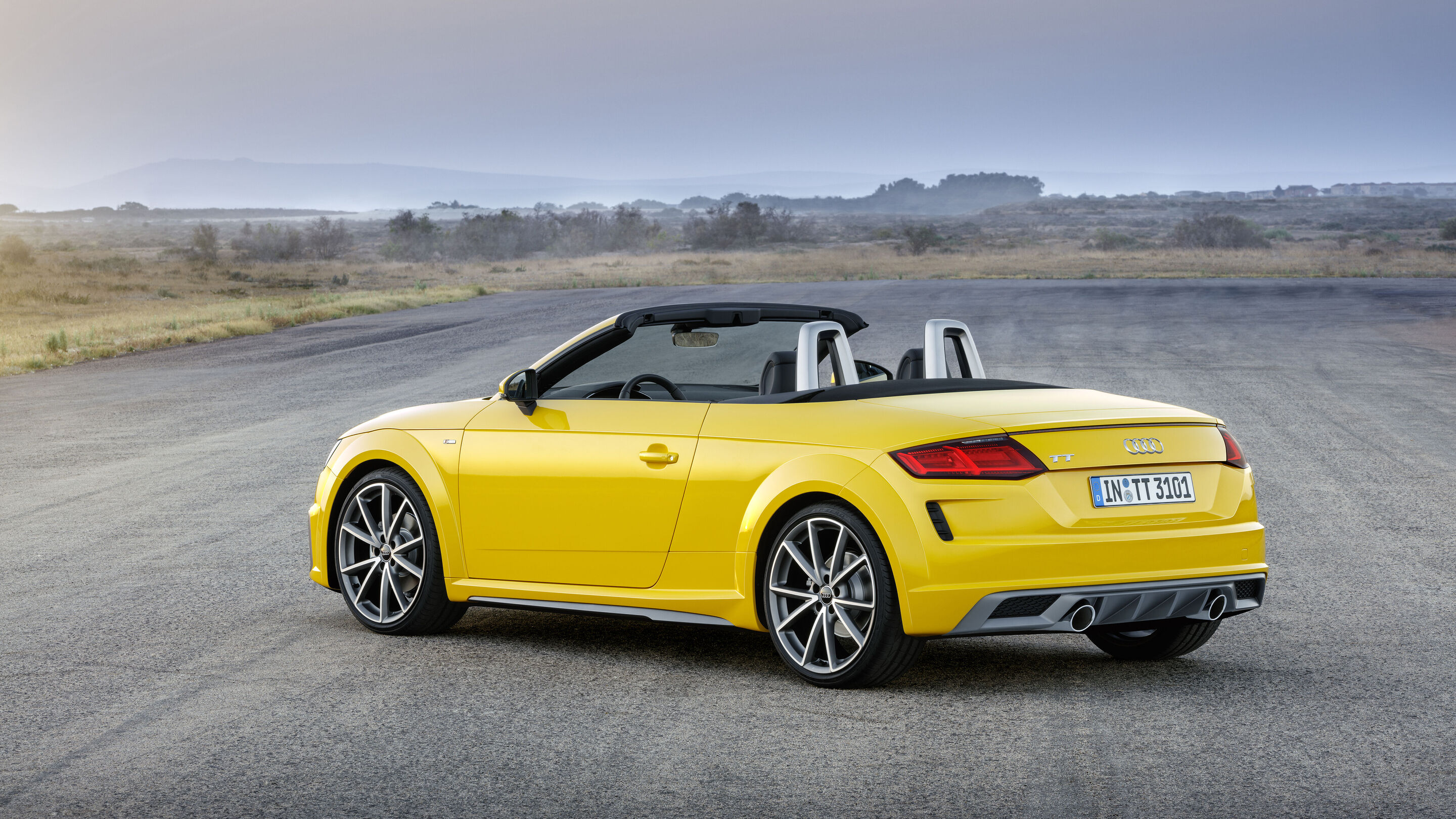 Audi TT Coupe images (6 of 8)