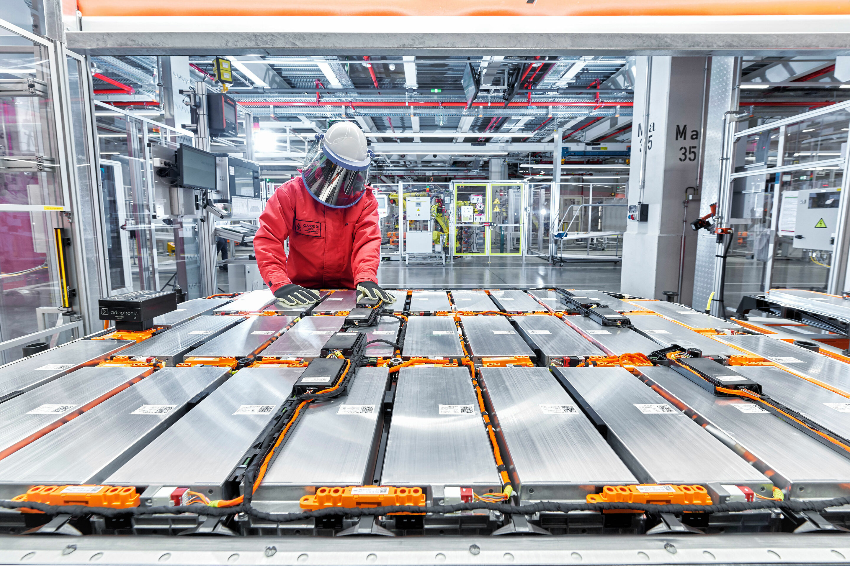 Produktion des Audi e-tron im CO2-neutralen Werk von Audi Brussels
