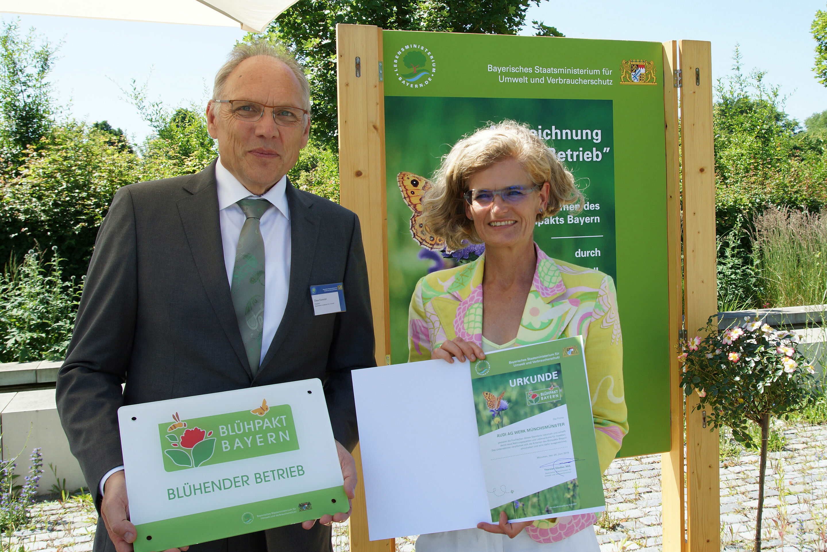 Die Audi-Fertigung in Münchsmünster wird als „Blühender Betrieb“ ausgezeichnet