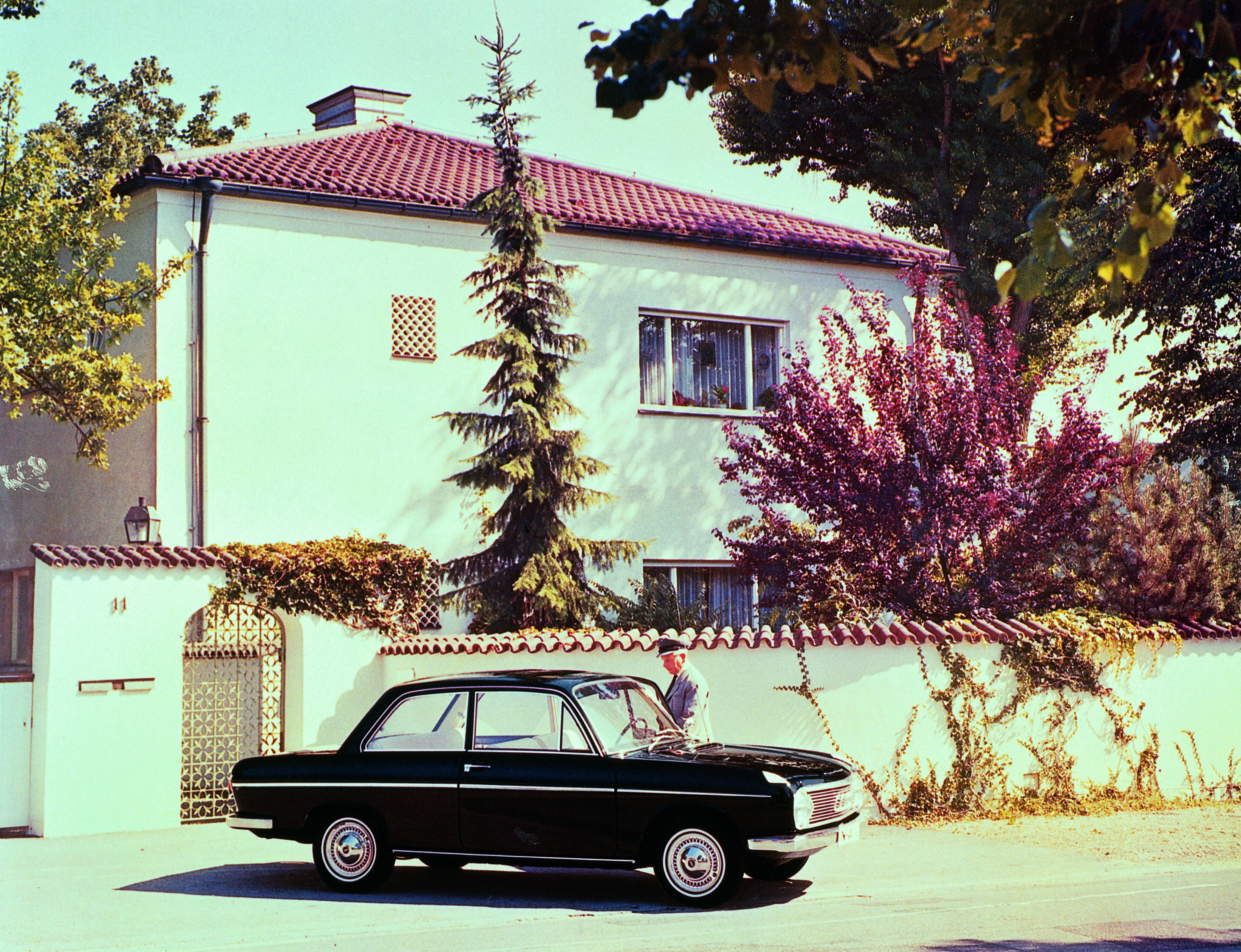 DKW F102; Dreizylinder-Zweitaktmotor; 1200 ccm, 60 PS
