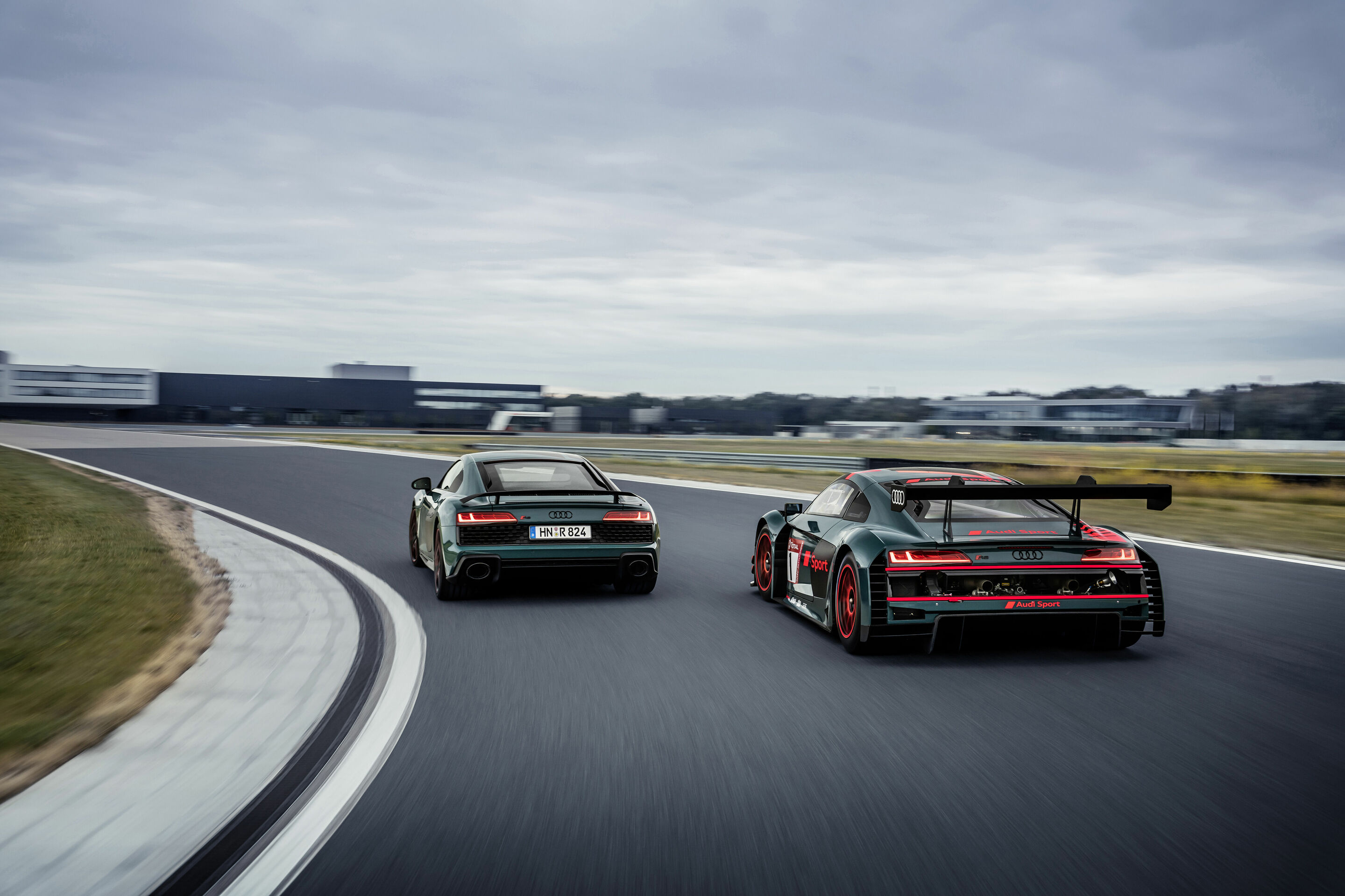 Tribute to the successful R8 LMS: the Audi R8 green hell