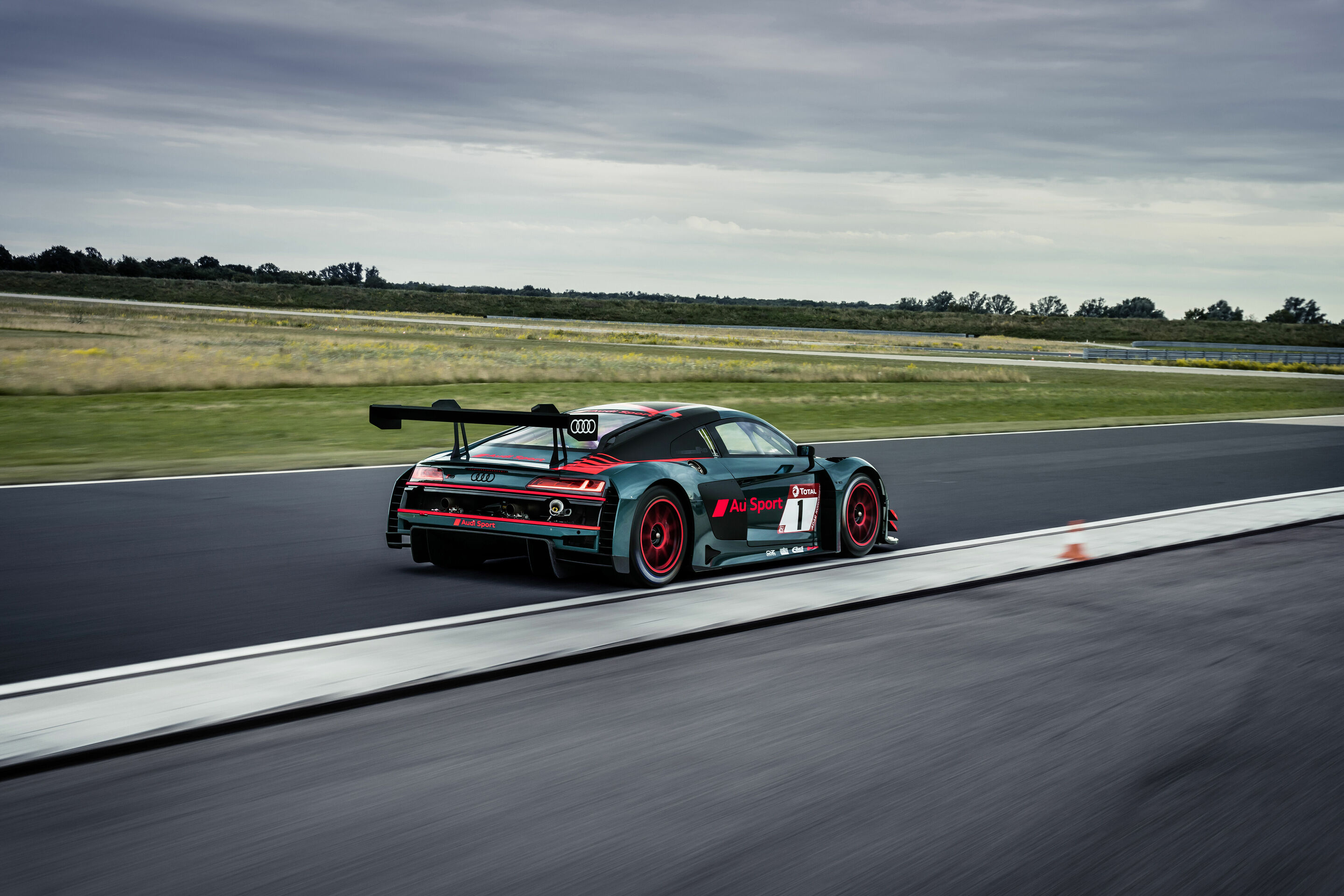 Audi R8 LMS