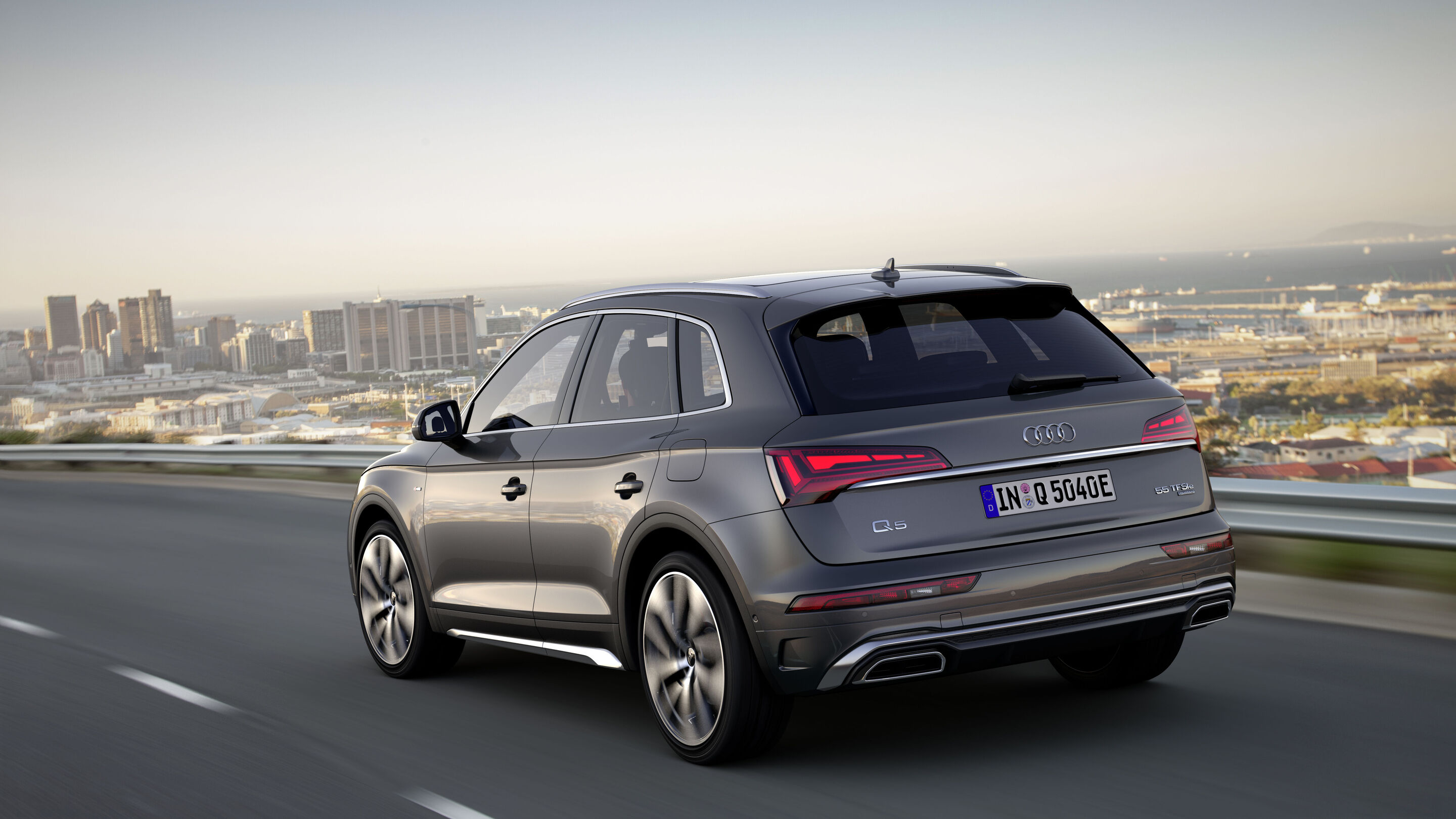 Audi Q5 TFSI e  Audi MediaCenter