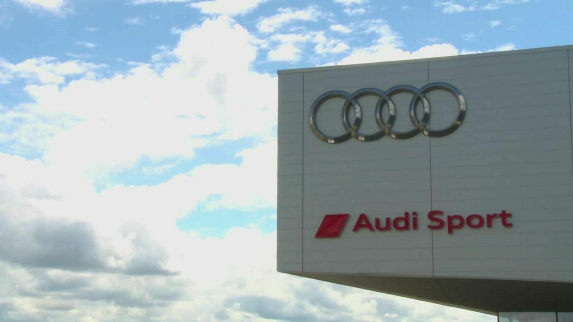 Rollout of the Audi R18 for Le Mans