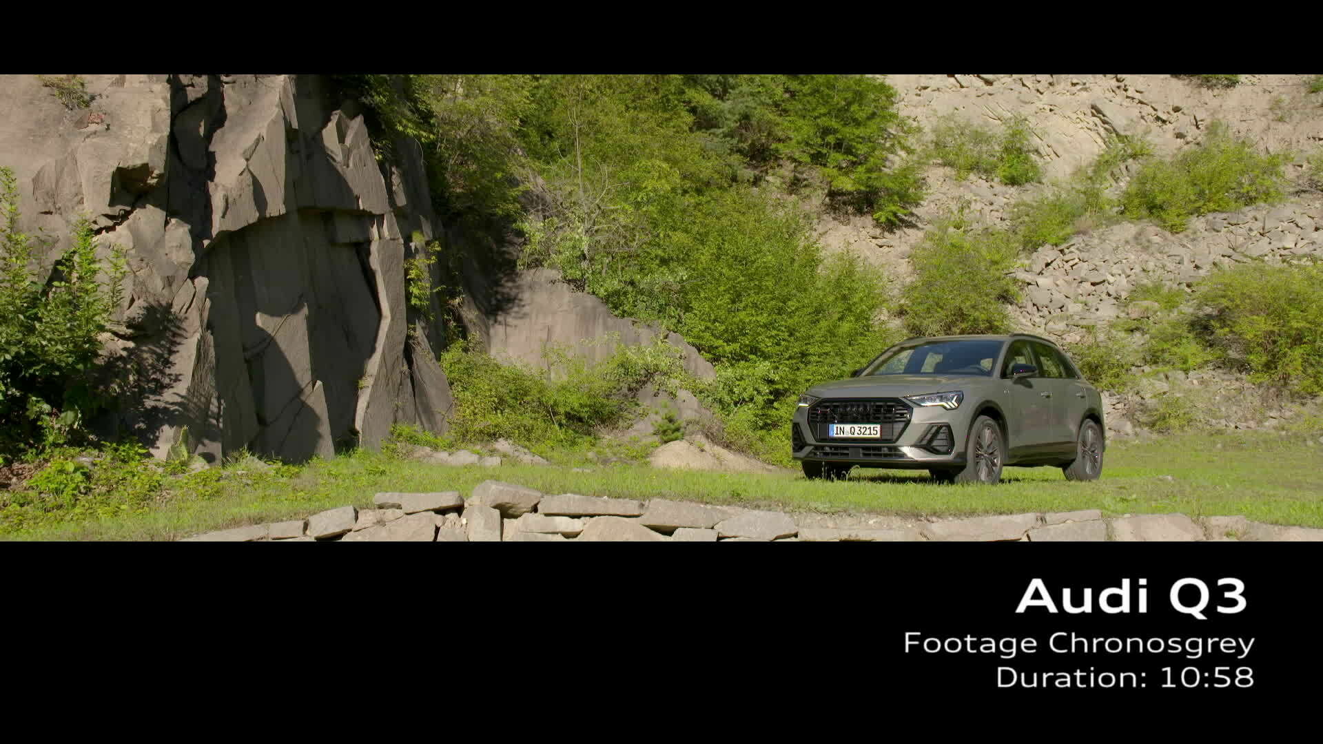 Audi Q3 Footage Chronos grey (2018)
