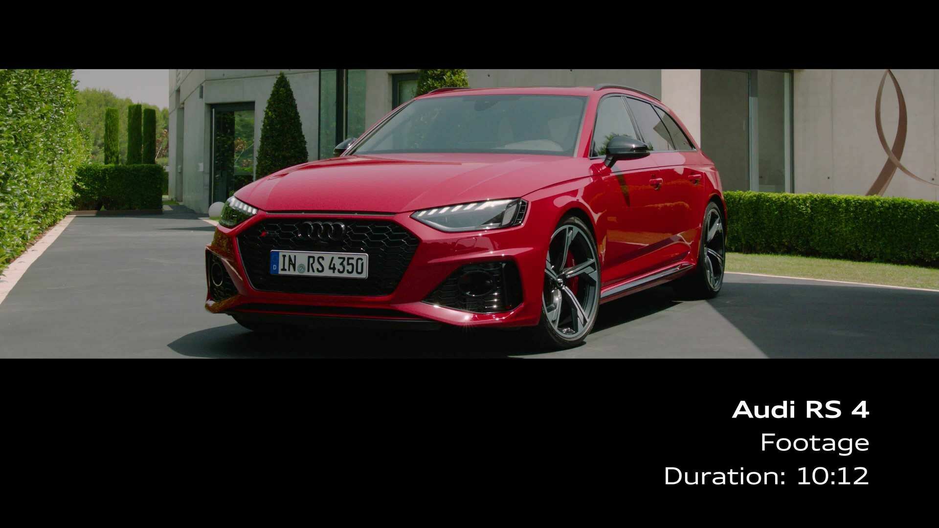 Audi RS 4 Avant (Footage)