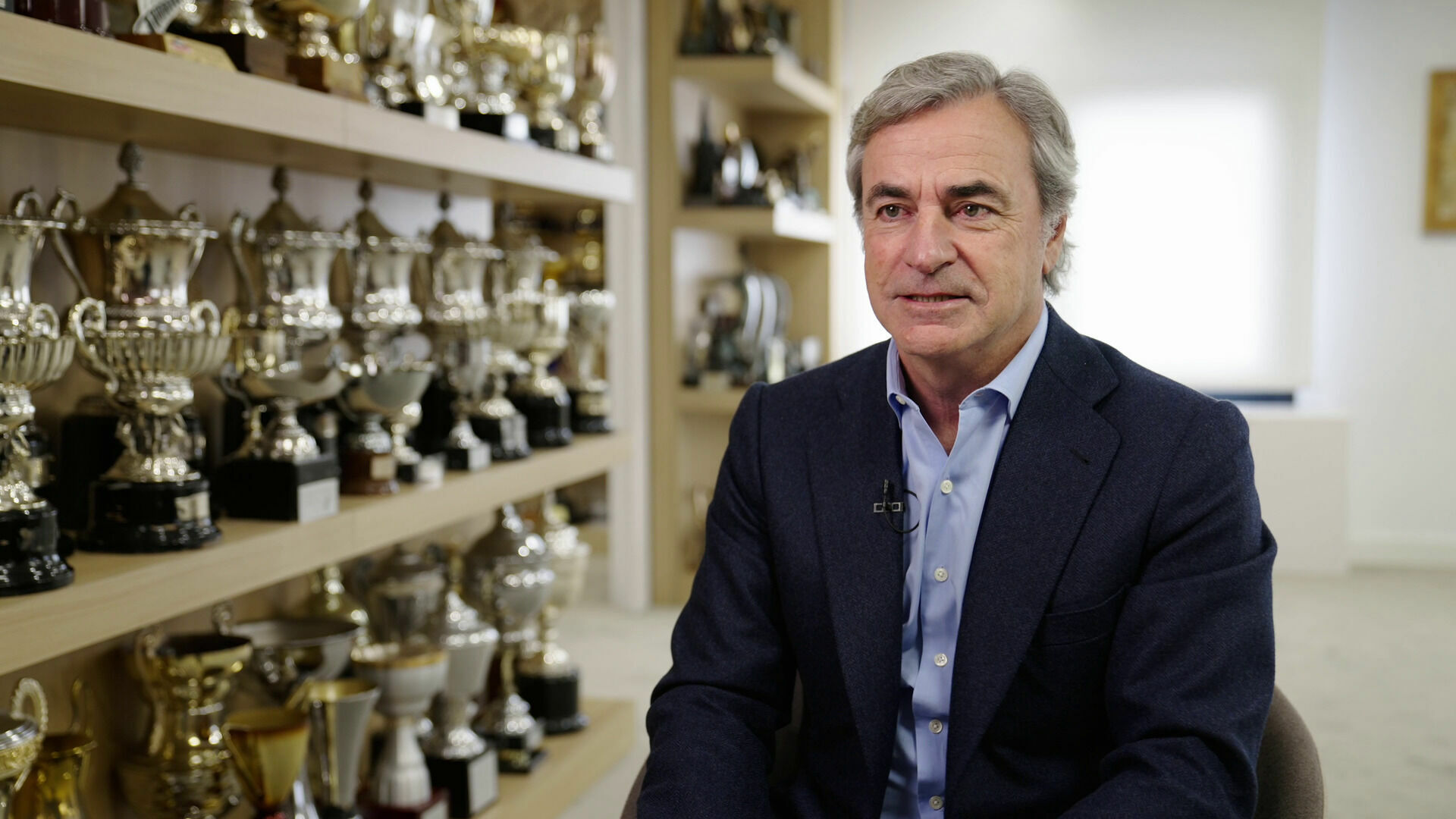 Dakar Rally: Visiting Carlos Sainz (short)