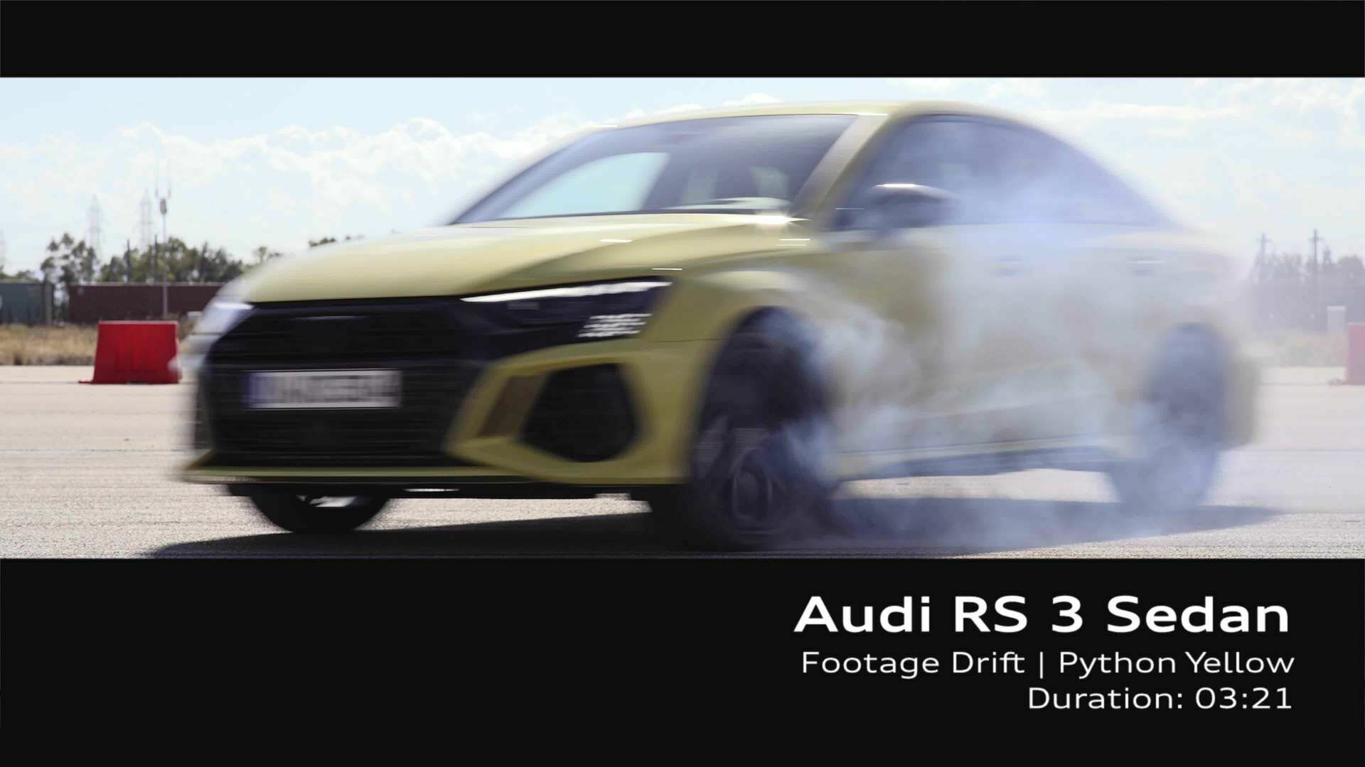 Footage: Audi RS 3 Sedan Python yellow Drift