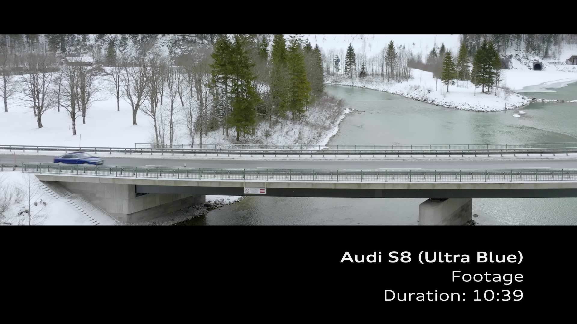Footage: Audi S8 (Ultrablau)