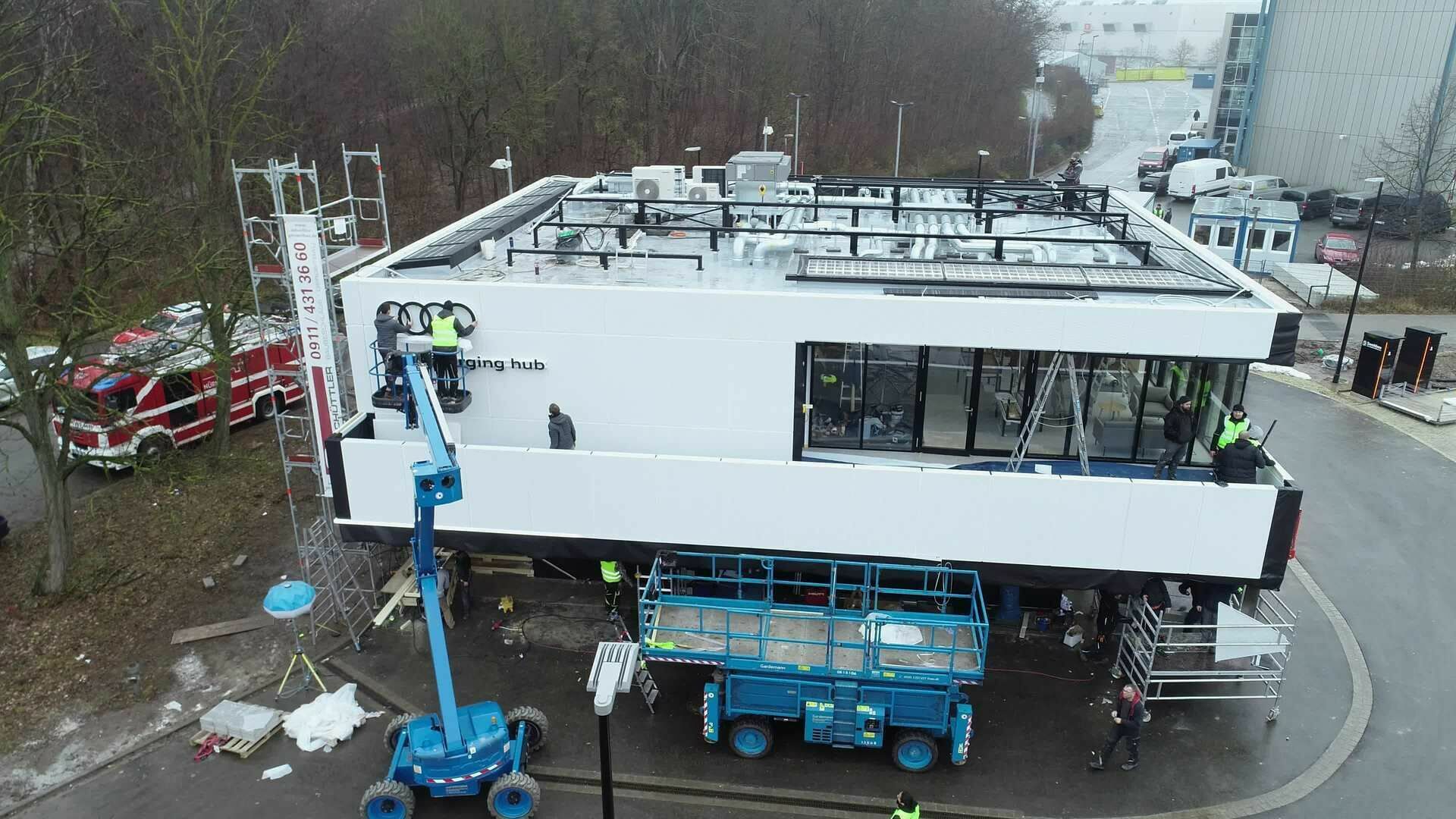 Der Bau des ersten Audi charging hub