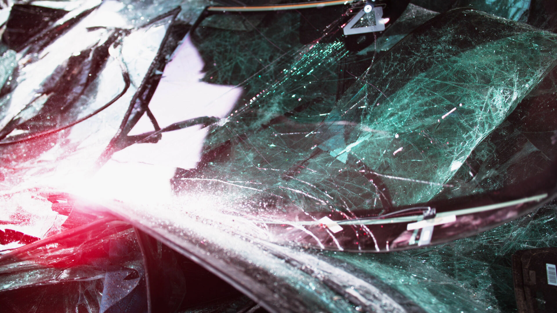 Pilot project: Faulty car glass to be turned into new windowpanes