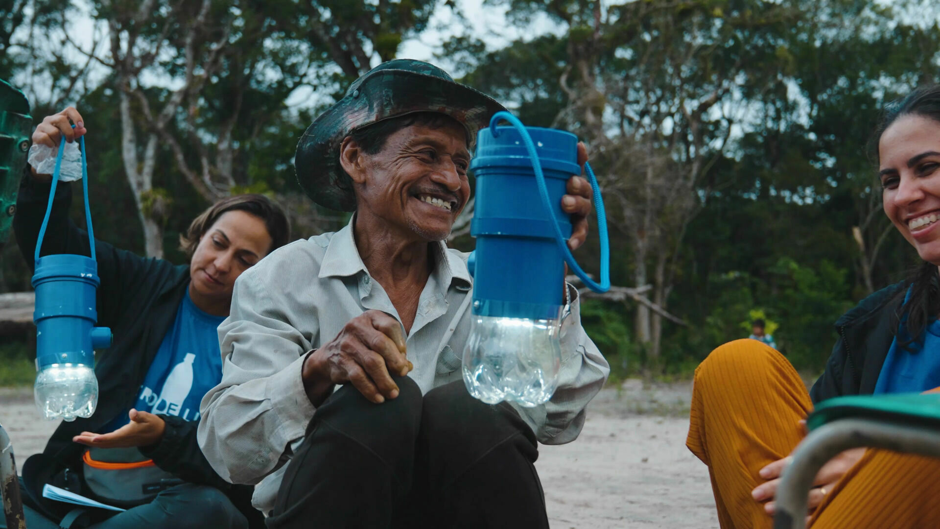 Litro de Luz brings light to Brazil